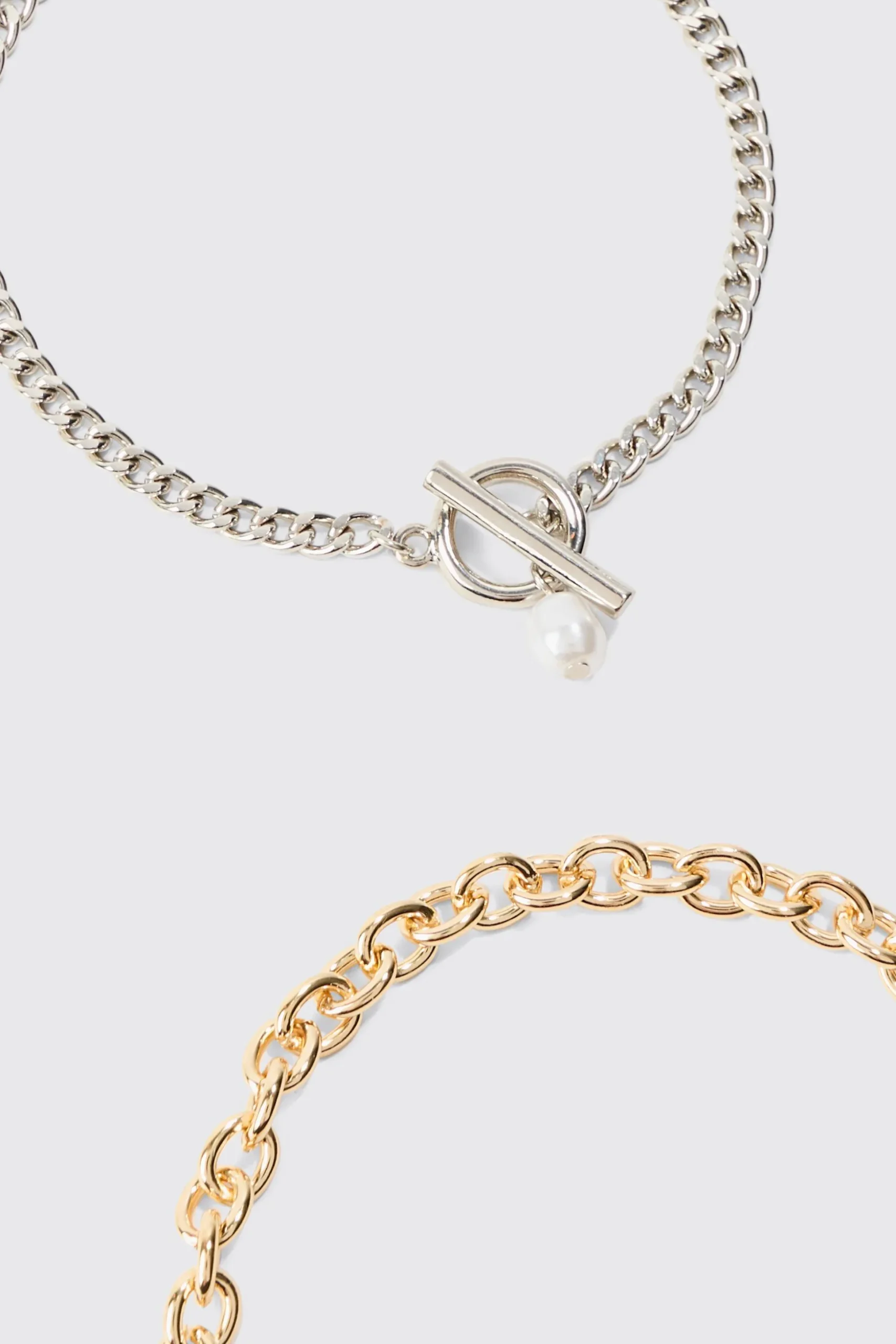 2 Pack Mixed Metal Pearl Pendant Bracelets | BoohooMAN UK