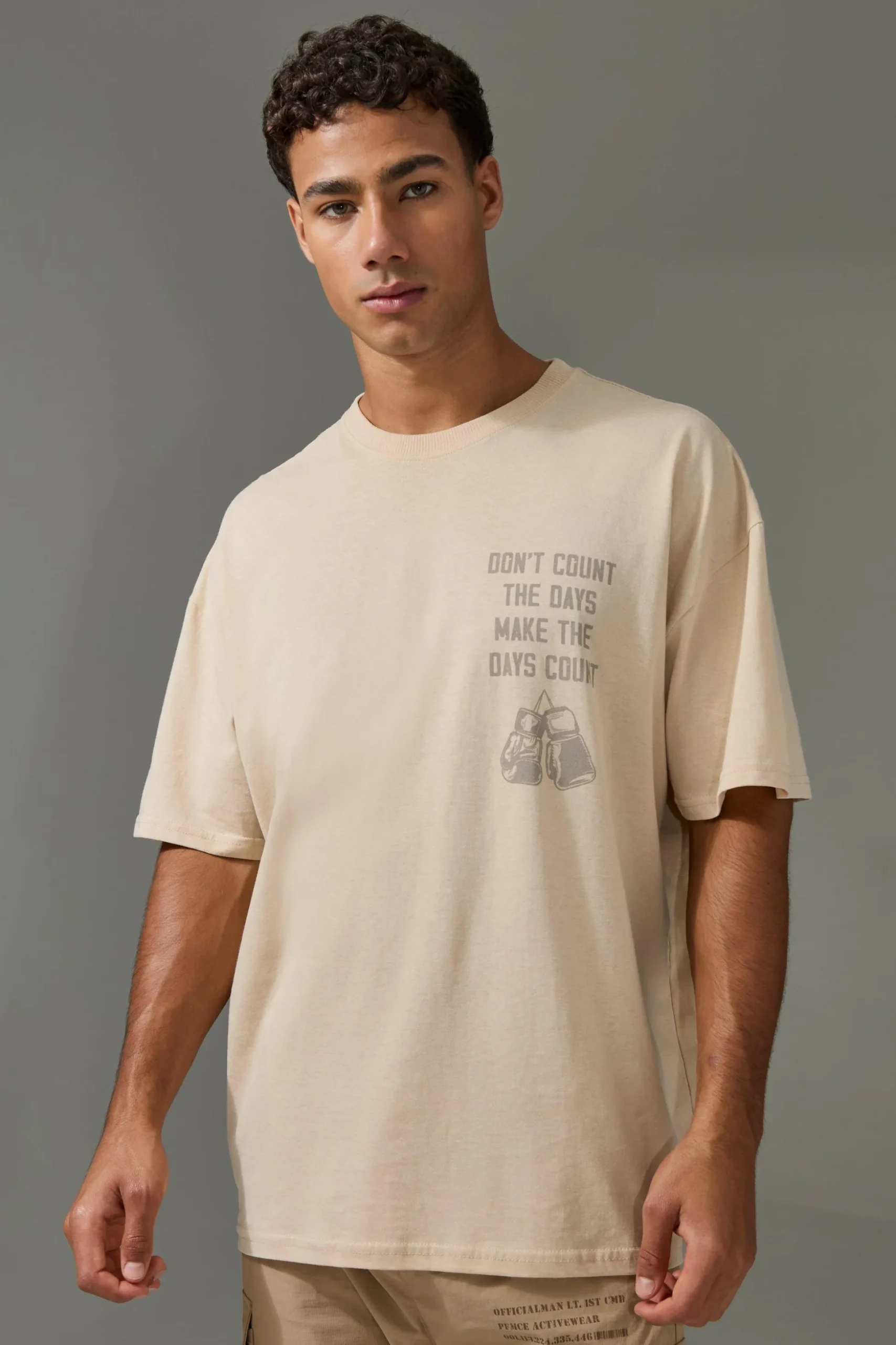 Active Oversized Muhammad Ali Count The Days License T-shirt | BoohooMAN UK