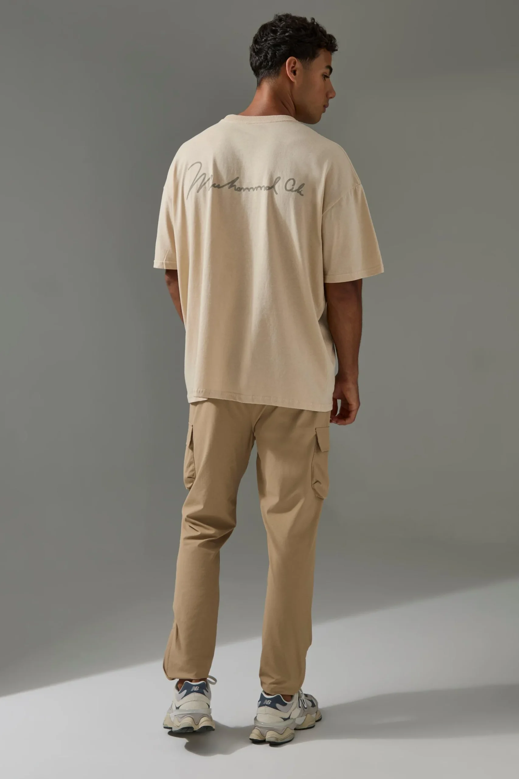 Active Oversized Muhammad Ali Count The Days License T-shirt | BoohooMAN UK