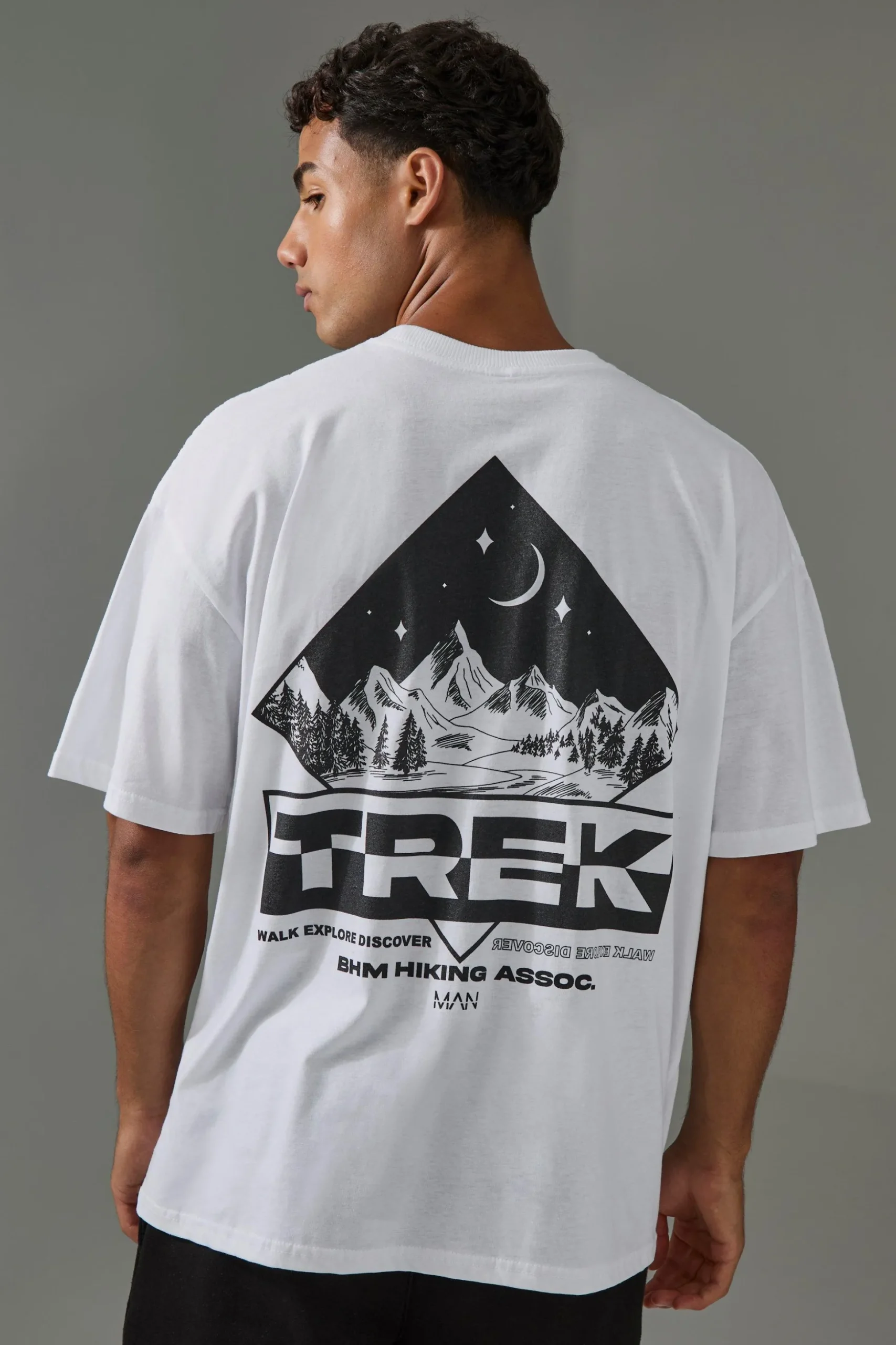 Active Oversized Trek Hiking T-shirt | BoohooMAN UK
