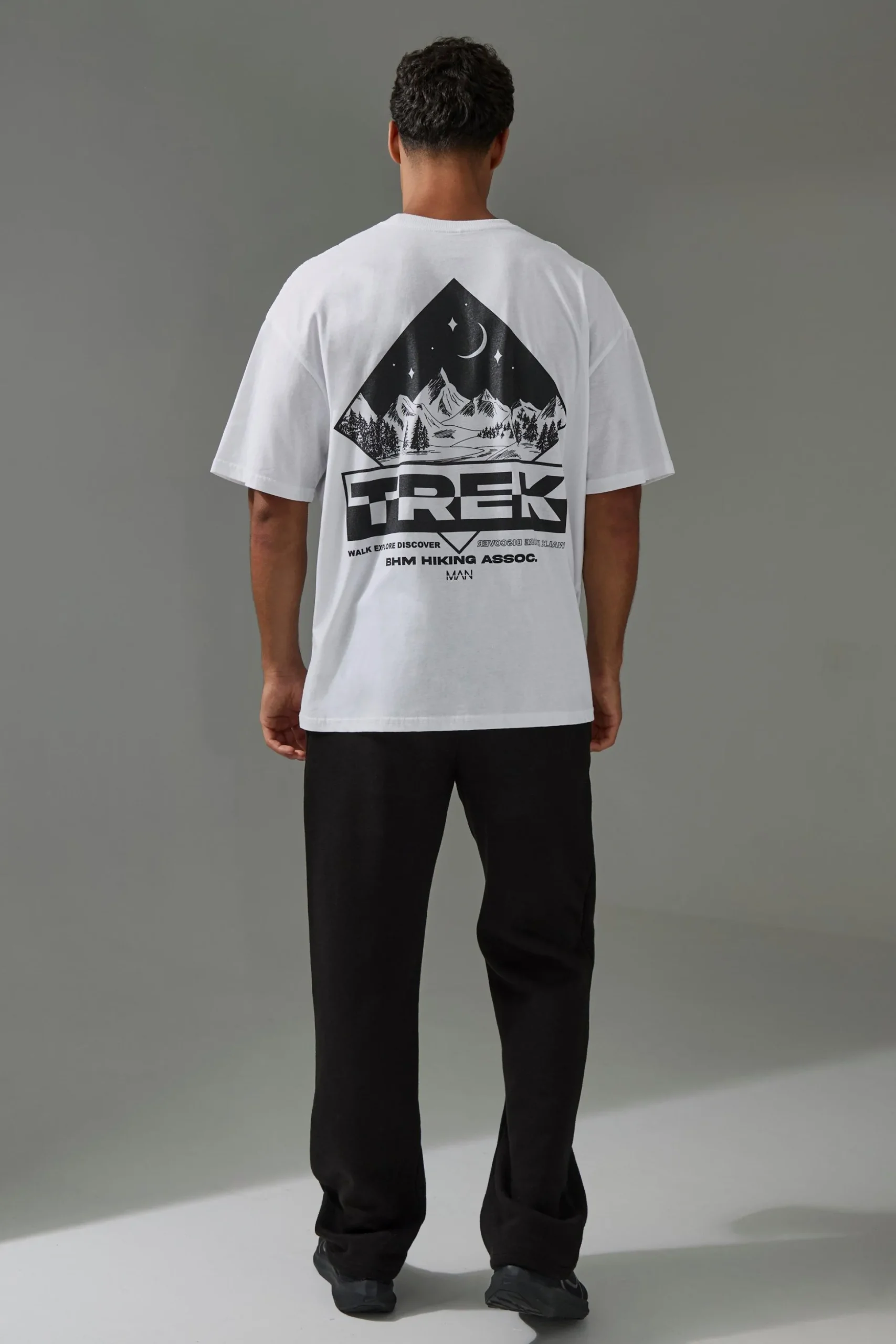 Active Oversized Trek Hiking T-shirt | BoohooMAN UK