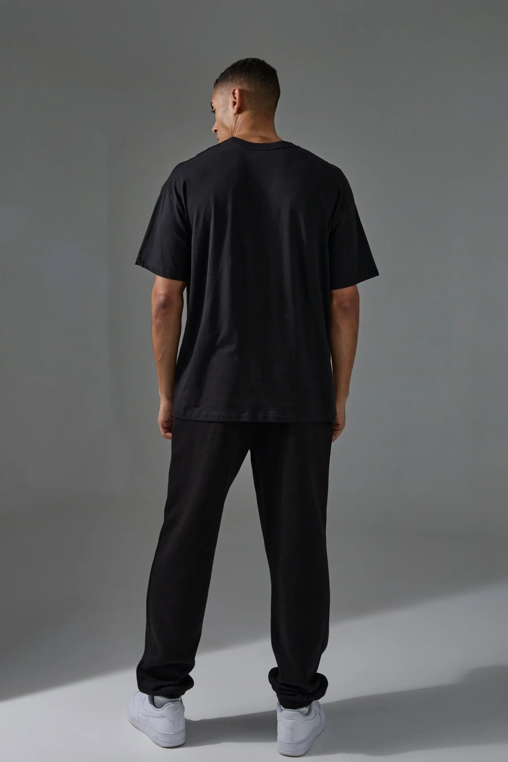 Active Oversized UFC Graphic License T-shirt | BoohooMAN UK