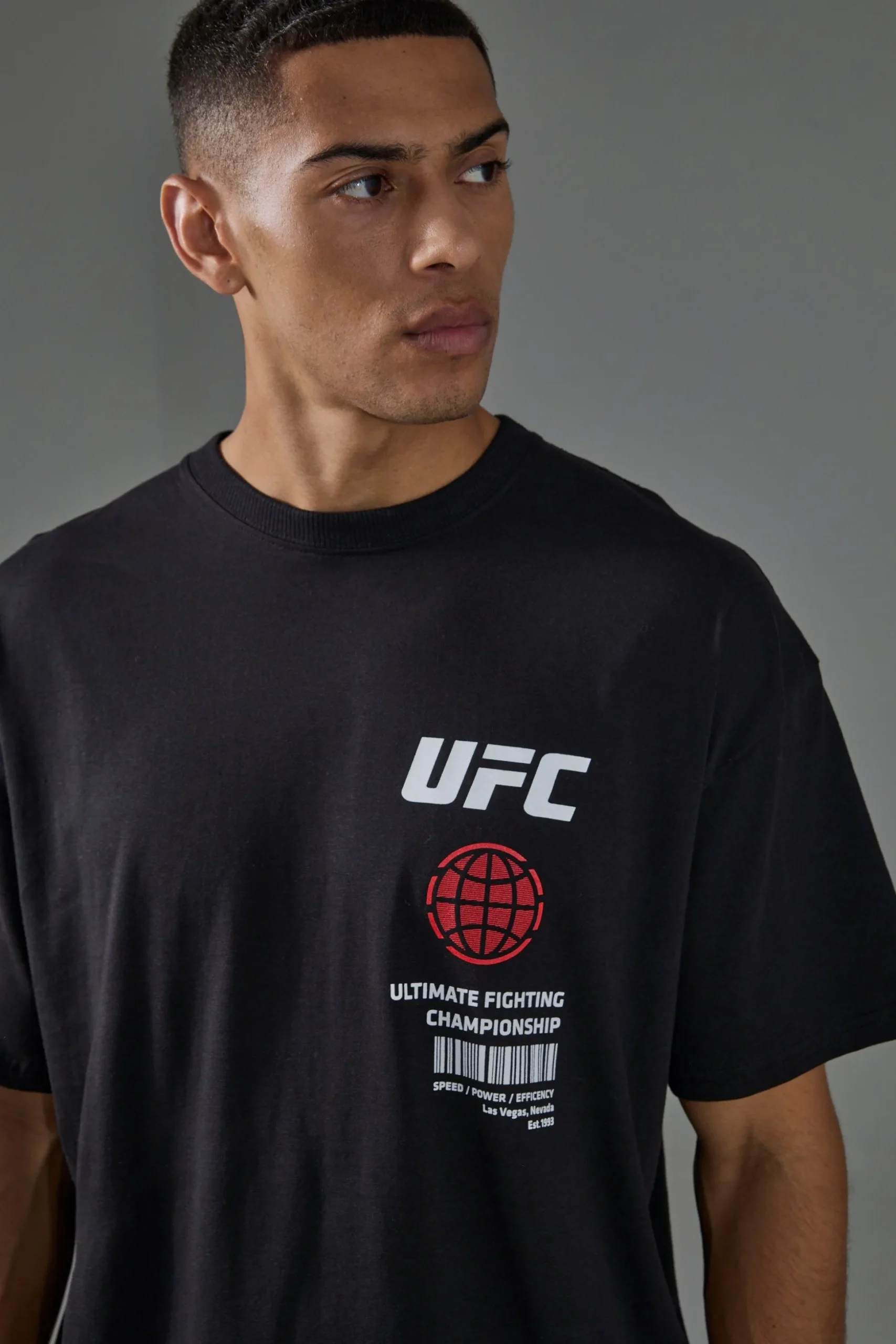 Active Oversized UFC Graphic License T-shirt | BoohooMAN UK