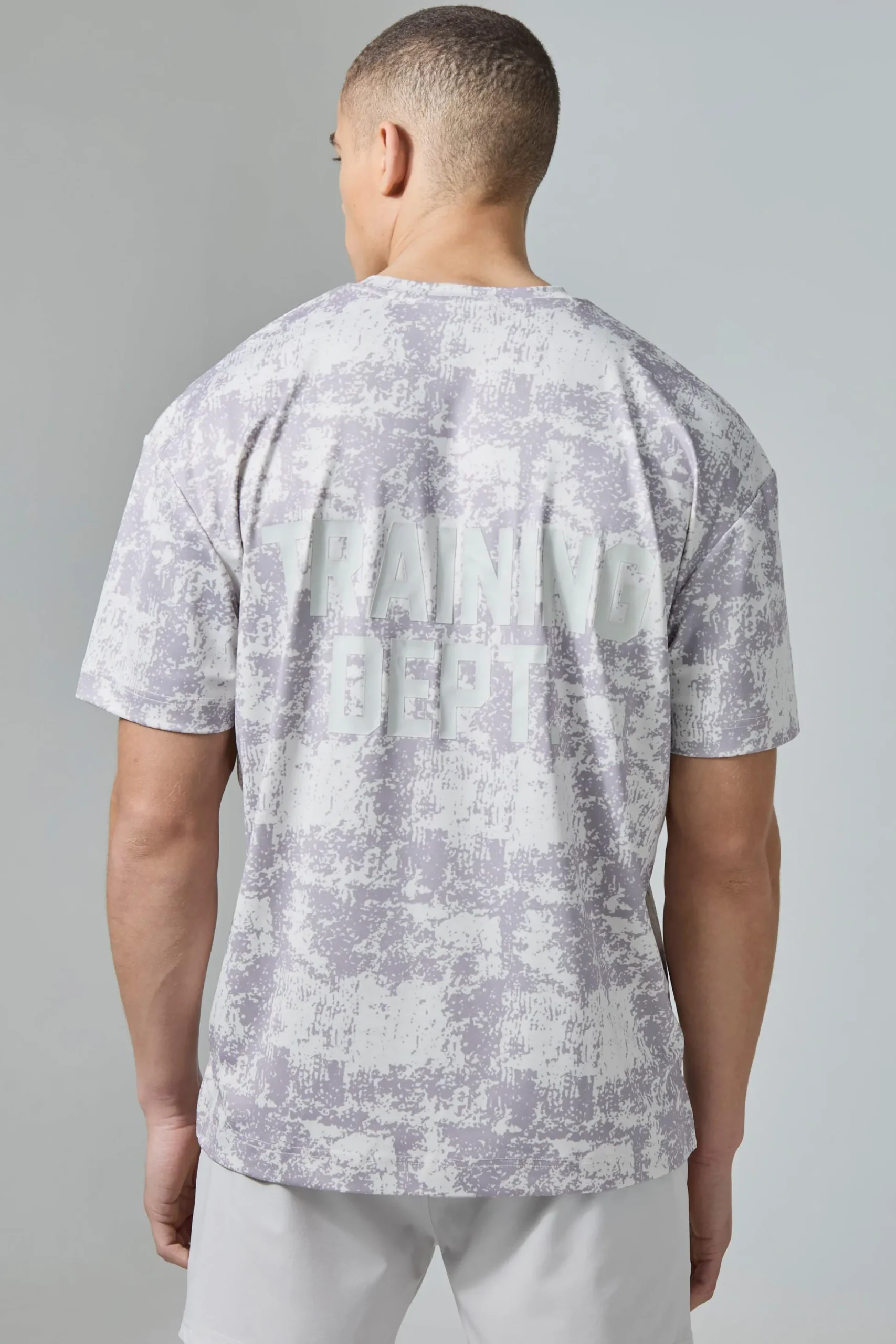 Active Training Dept Oversized Camo T-shirt | BoohooMAN UK