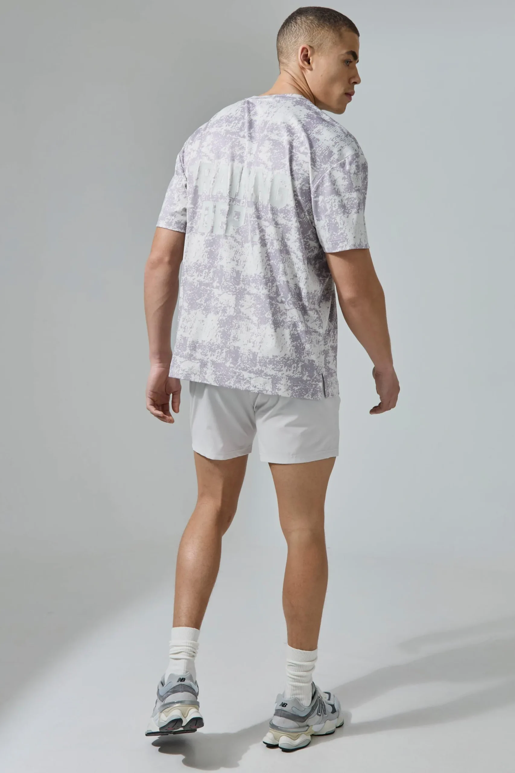 Active Training Dept Oversized Camo T-shirt | BoohooMAN UK