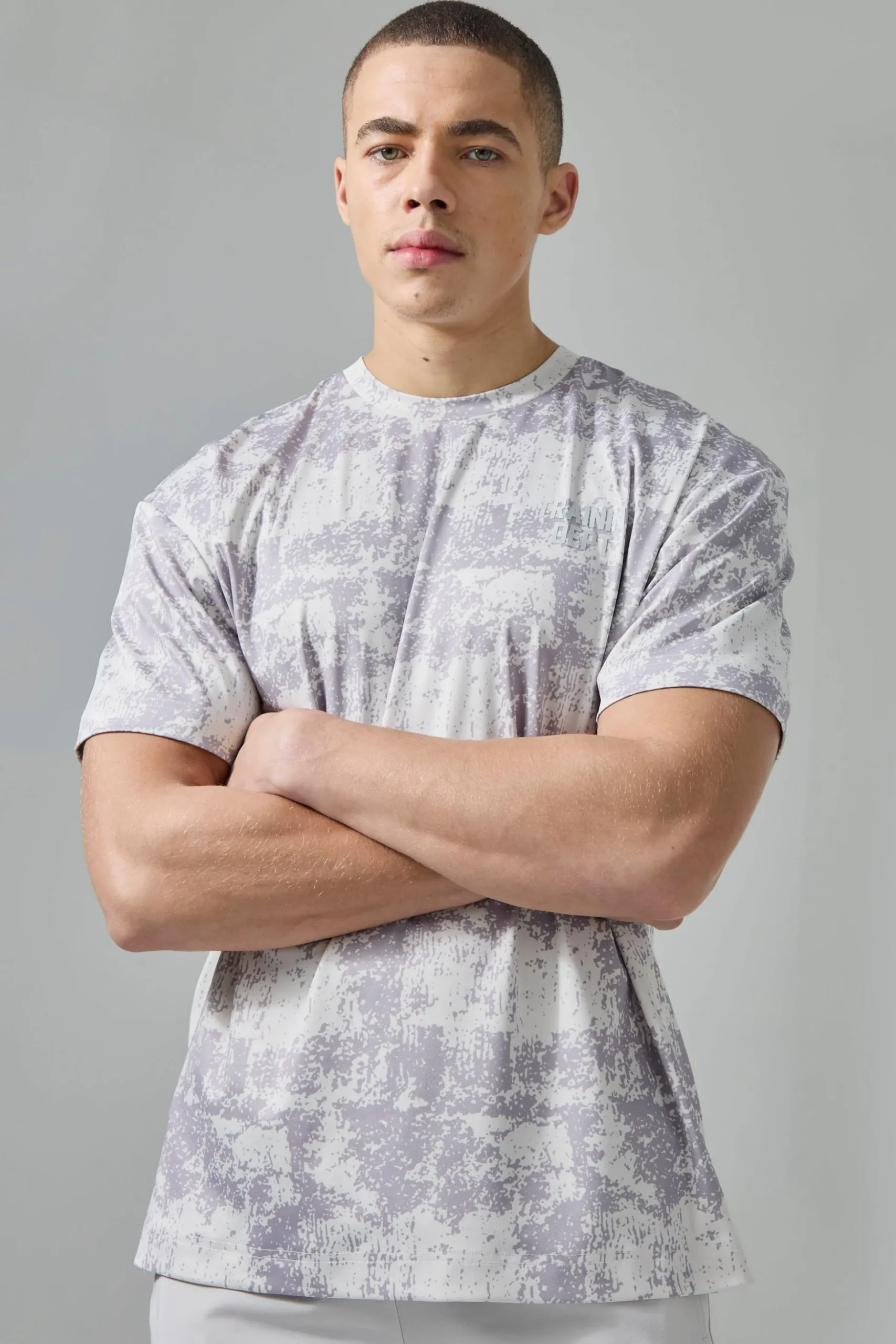 Active Training Dept Oversized Camo T-shirt | BoohooMAN UK
