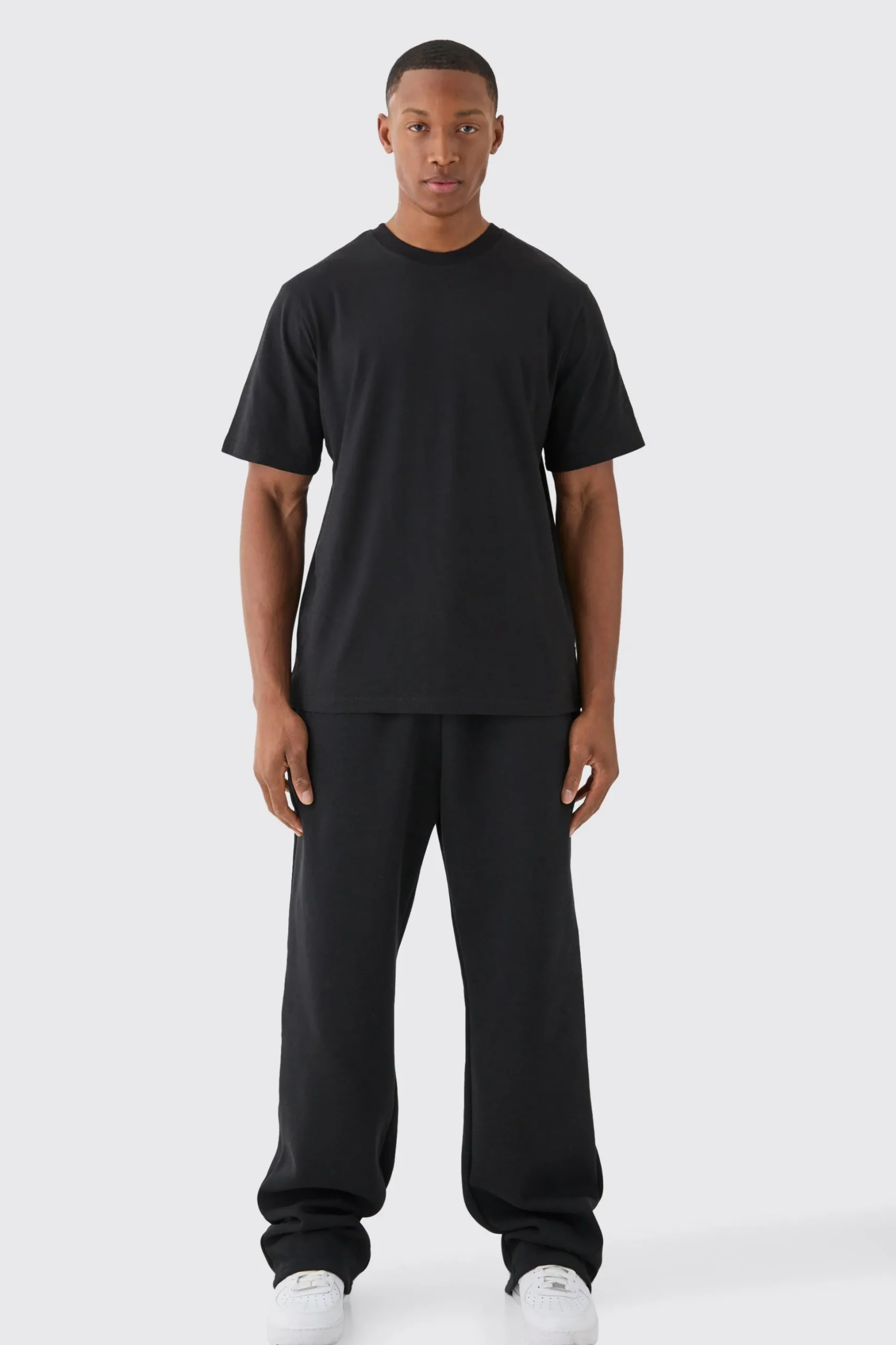 Basic Crew Neck T-shirt | BoohooMAN UK