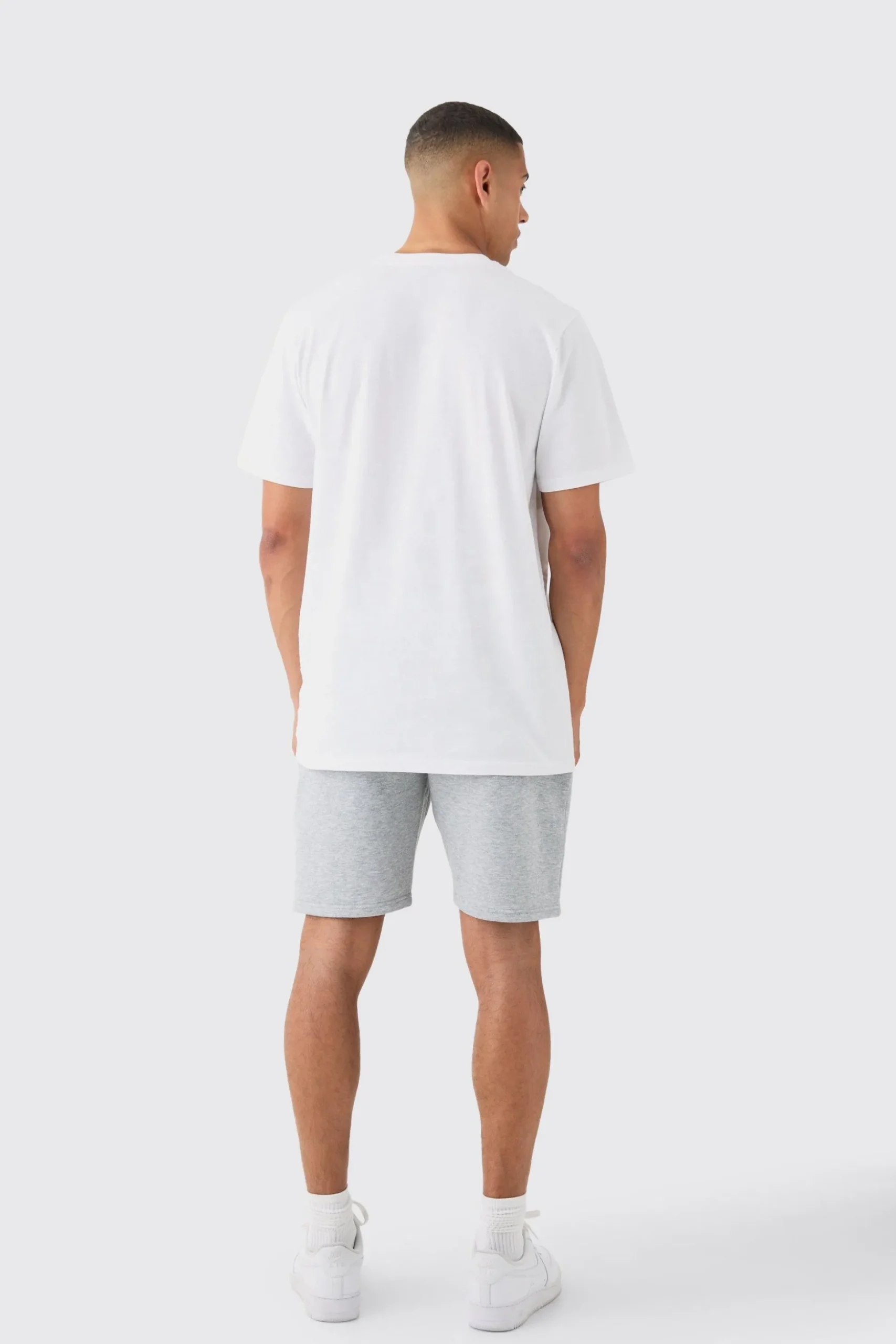 Basic Longline Crew Neck T-shirt | BoohooMAN UK