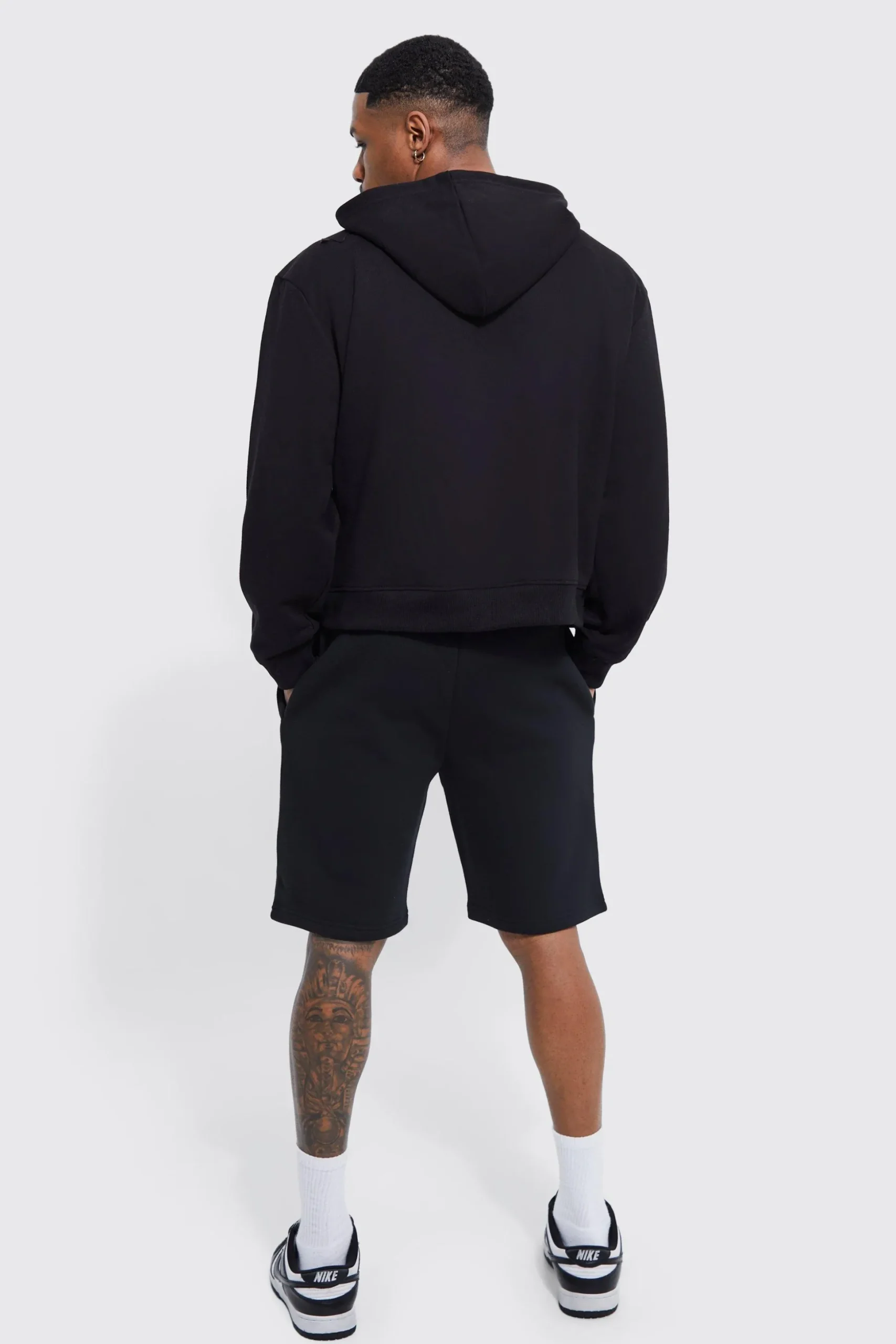 Basic Loose Fit Mid Length Jersey Short | BoohooMAN UK