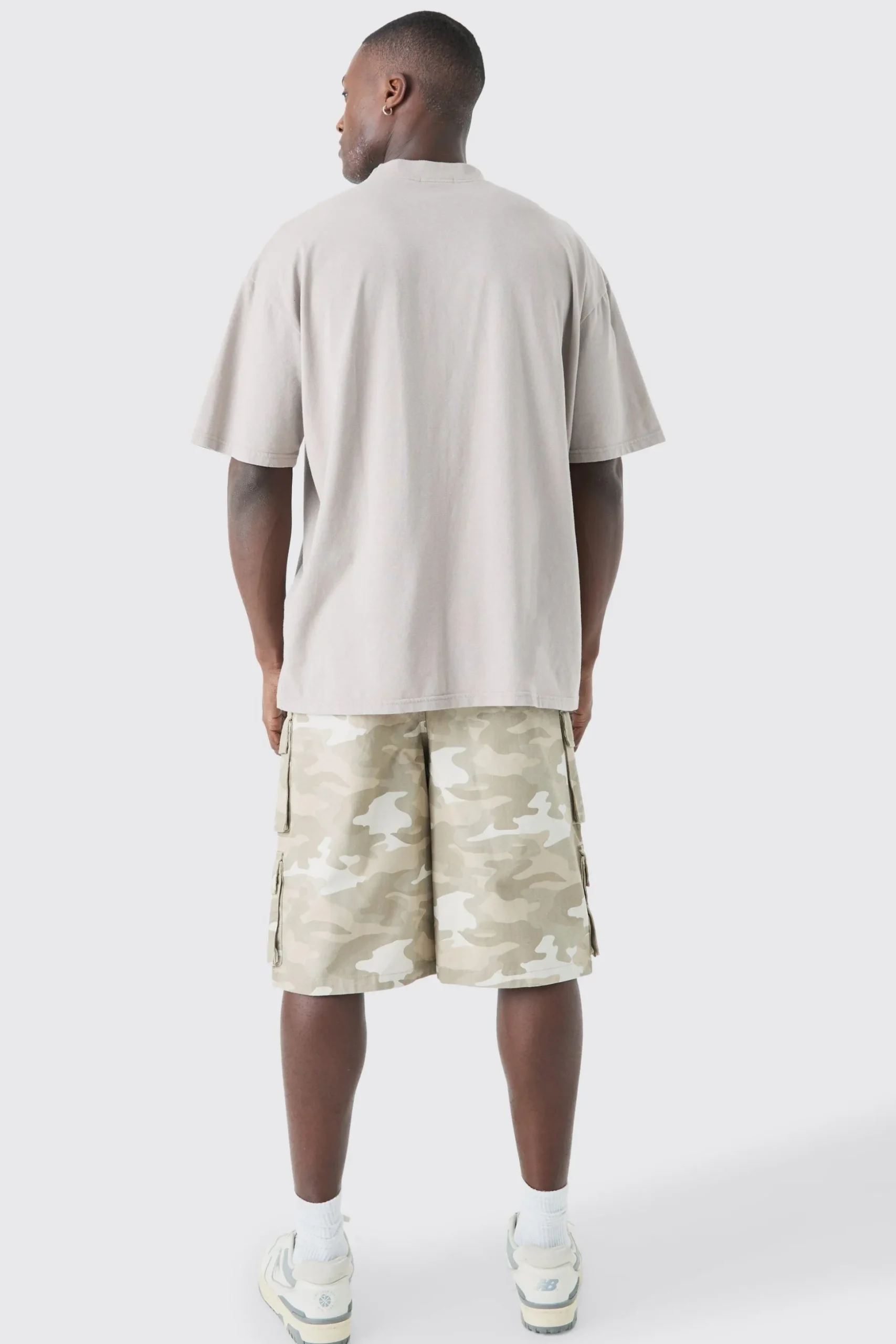 Camo Fixed Waist Multi Cargo Pocket Jorts | BoohooMAN UK