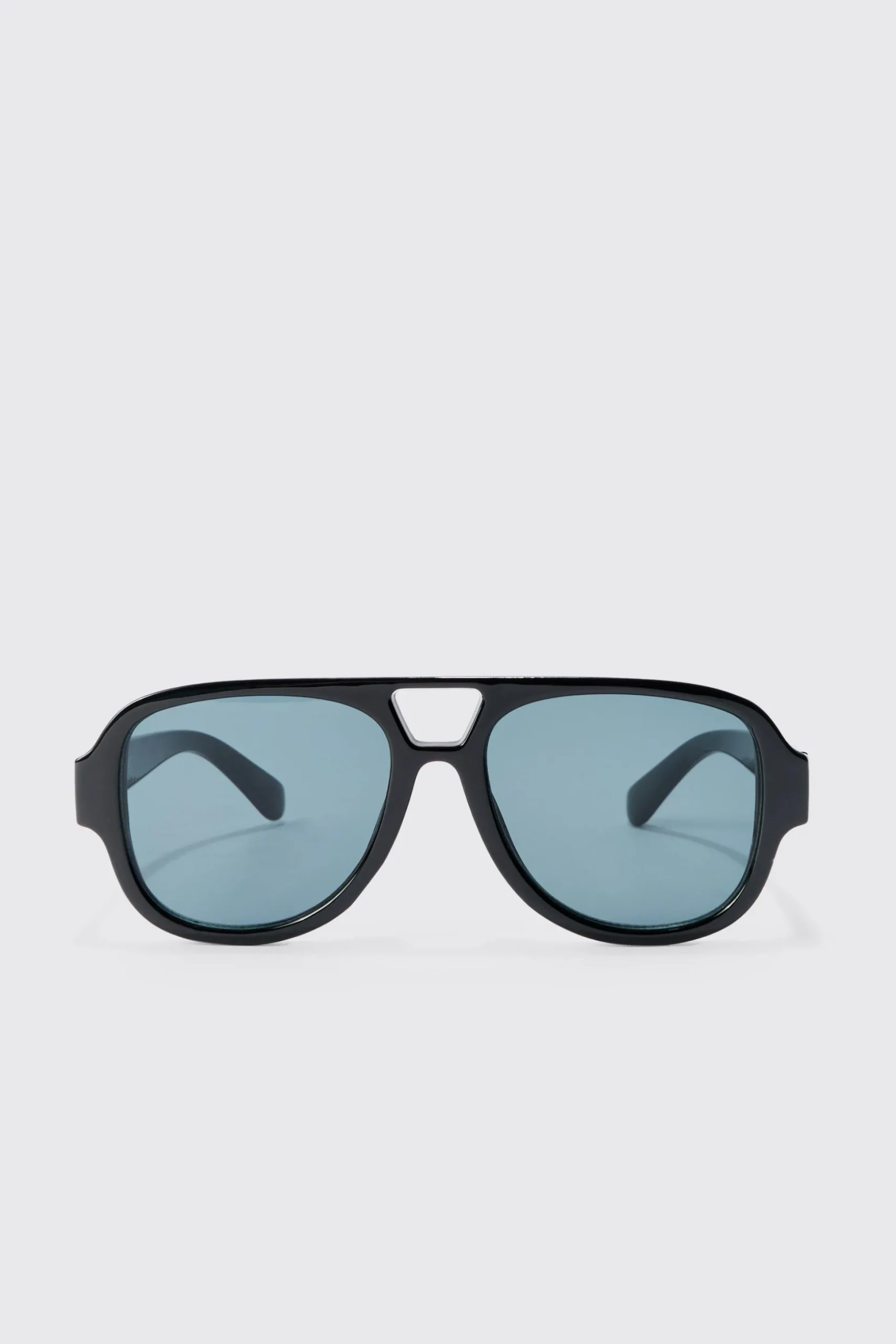 Chunky Plastic Aviator Sunglasses In Black | BoohooMAN UK