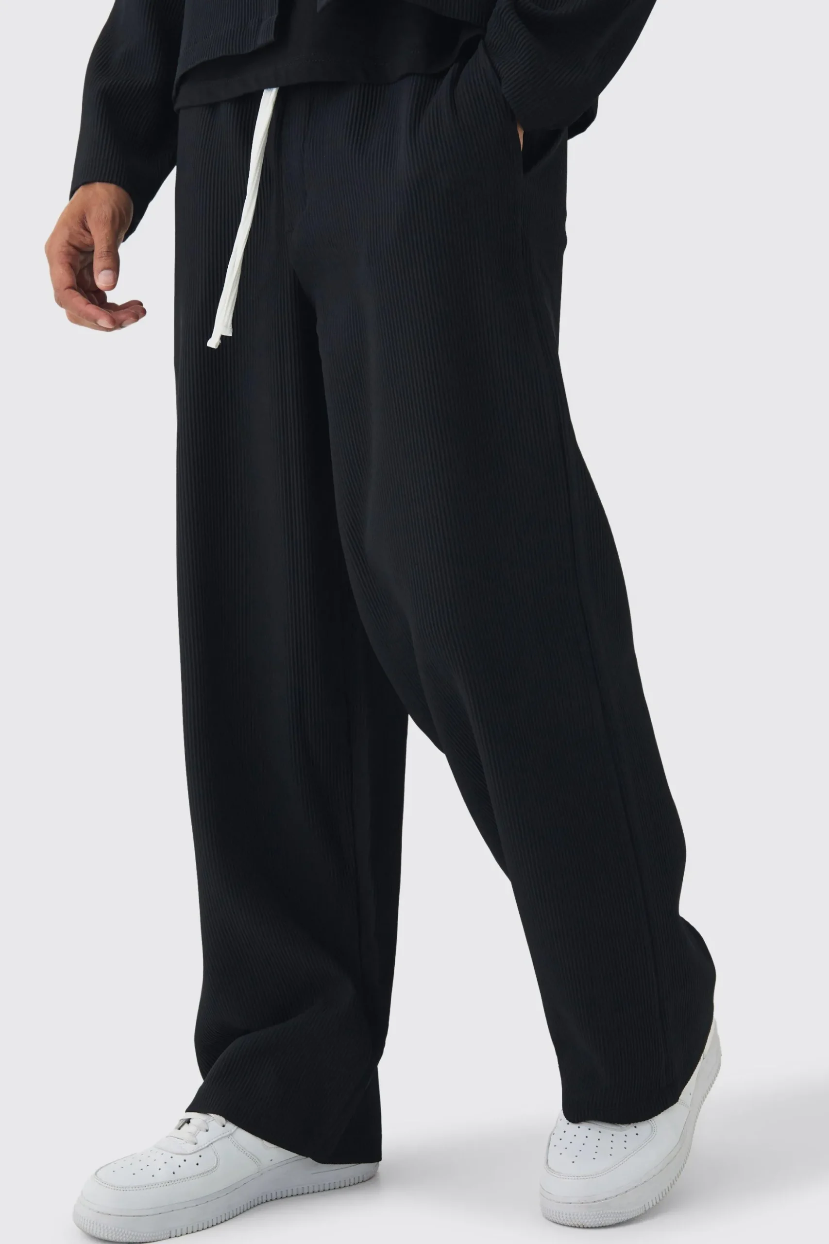 Elastic Waist Baggy Fit Contrast Drawcord Pleated Trouser | BoohooMAN UK