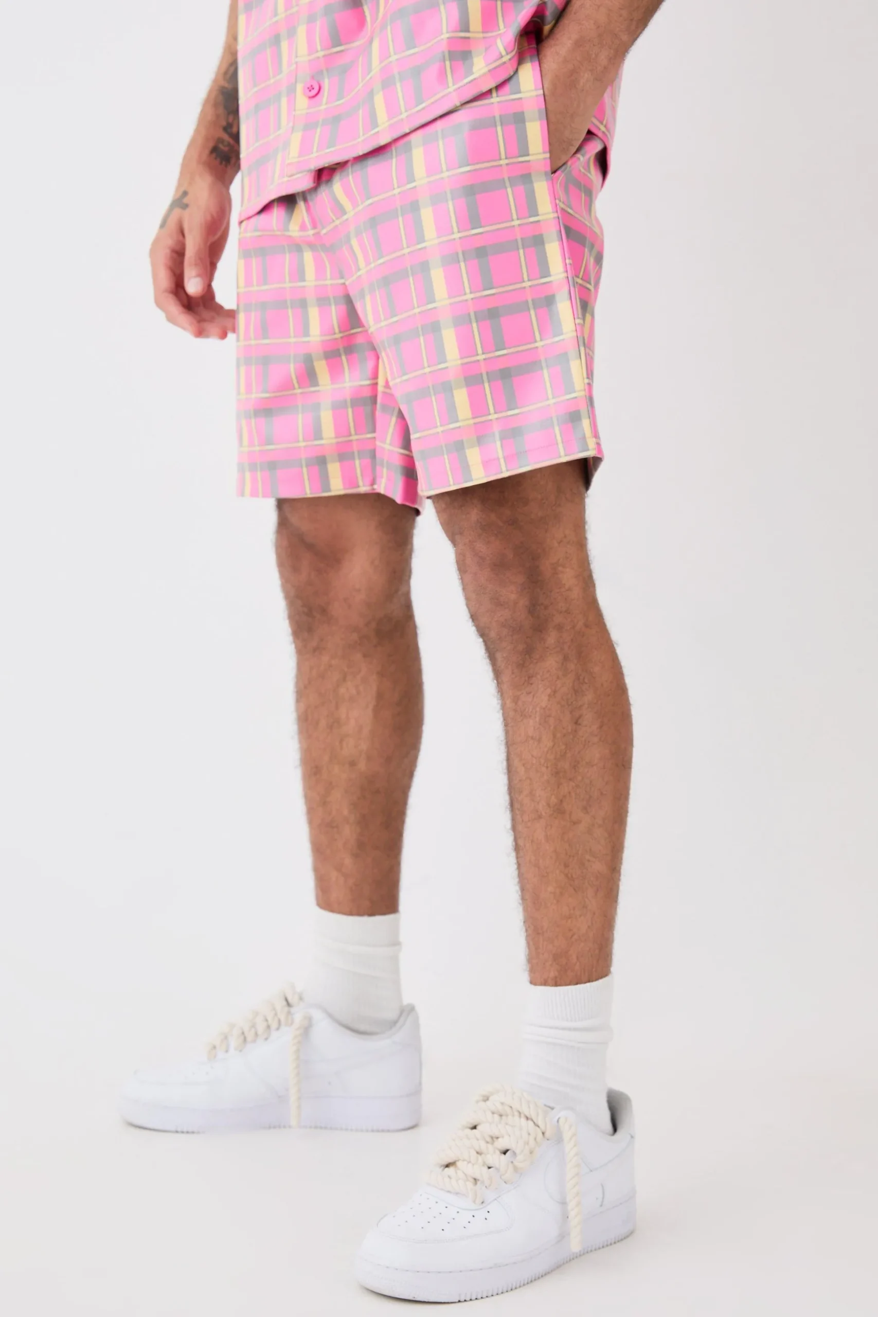 Elastic Waist Check Pu Relaxed Short | BoohooMAN UK