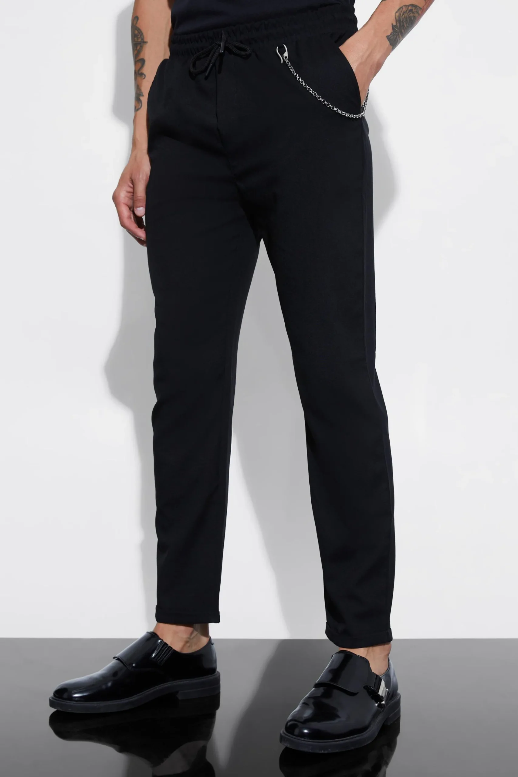 Elastic Waist Smart Trouser With Chain Detail | BoohooMAN UK