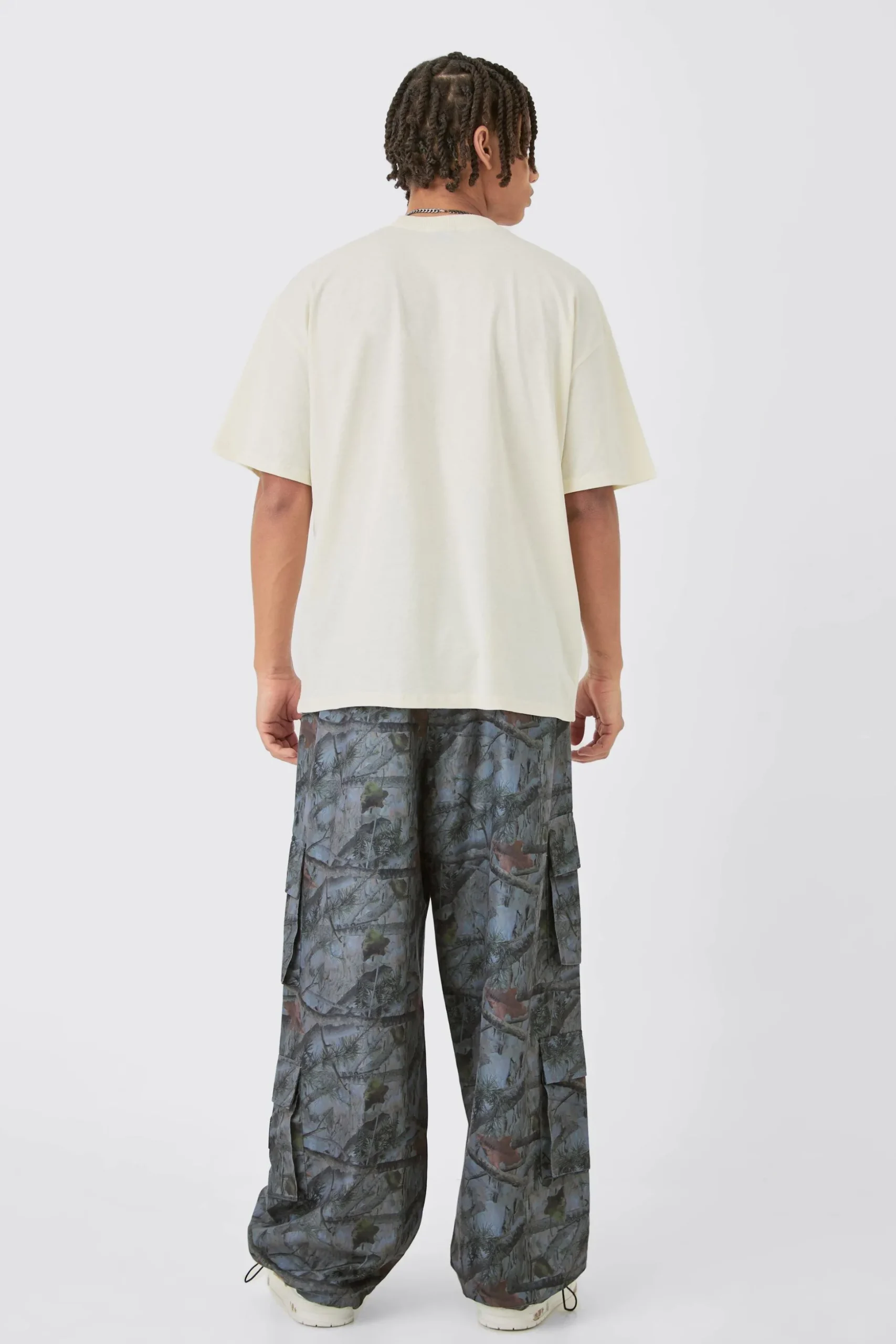 Elasticated Waist Camo Cargo Trousers | BoohooMAN UK