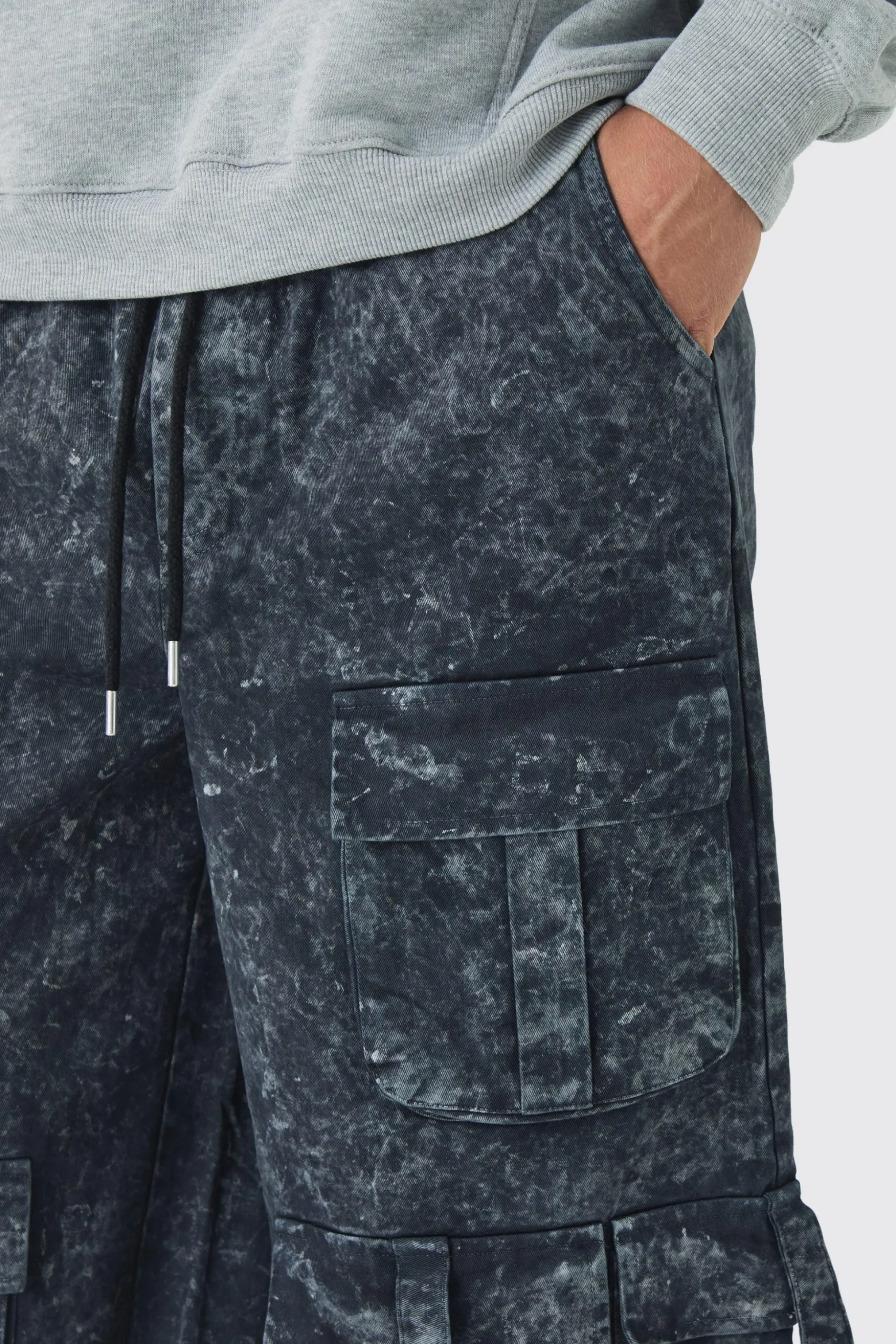 Elasticated Waist Extreme Baggy Heavyweight Washed Multi Cargo Trousers | BoohooMAN UK