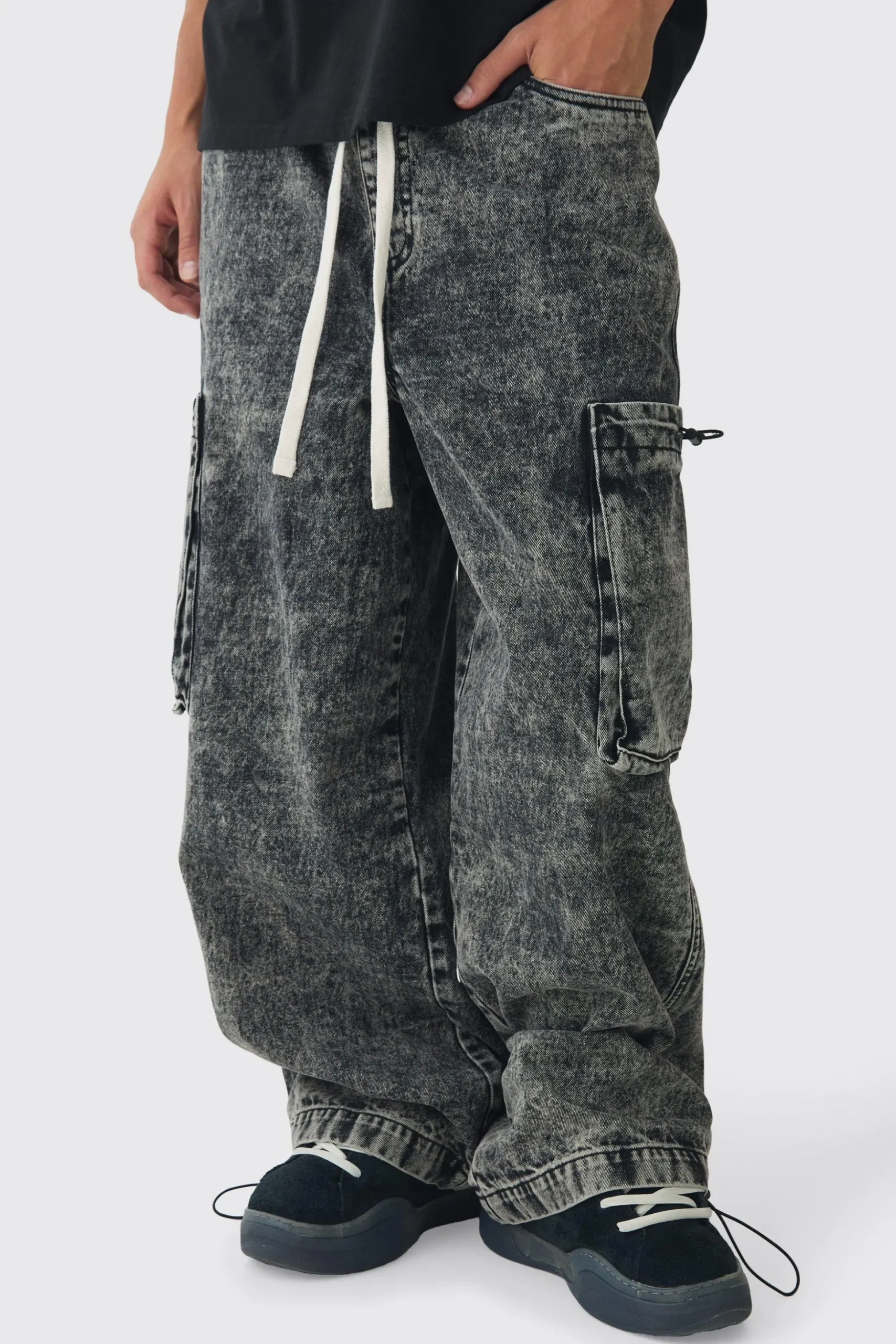 Elasticated Waist Parachute Acid Wash Cargo Jeans | BoohooMAN UK
