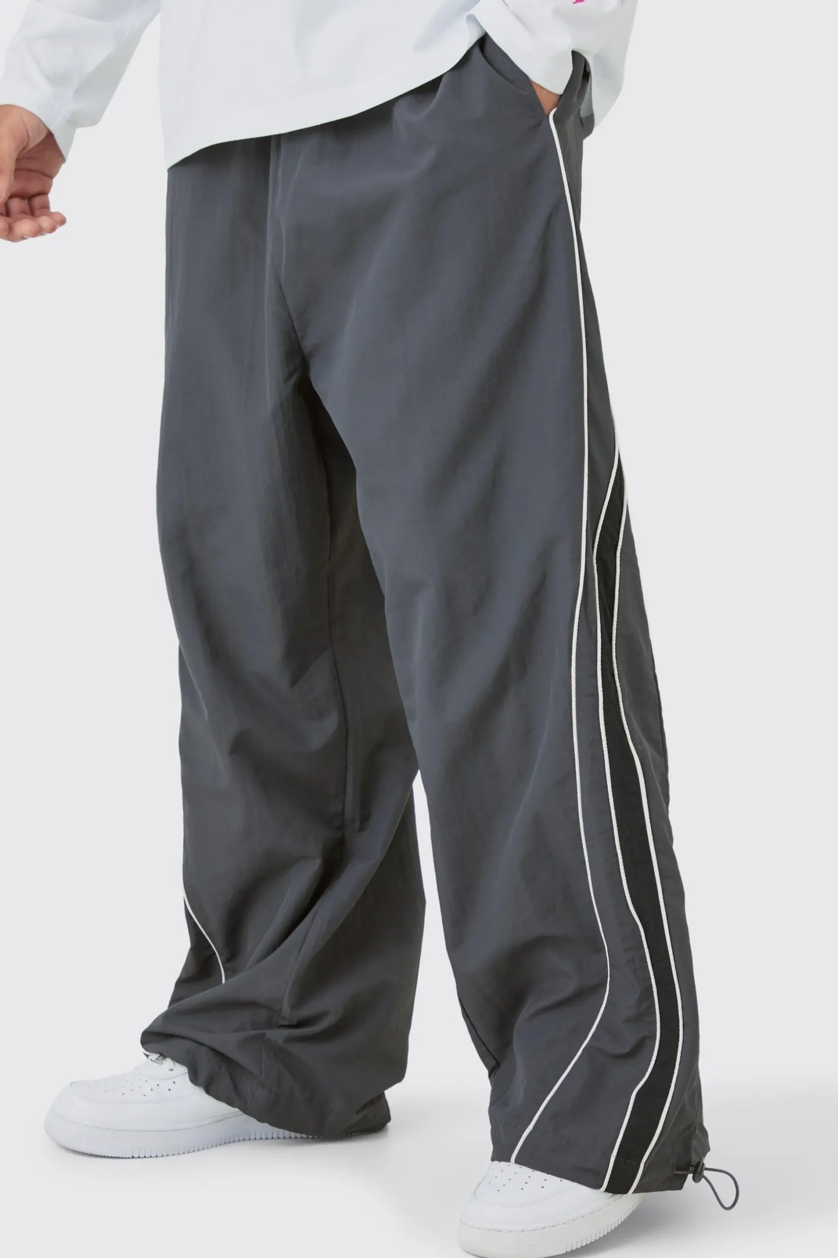 Elasticated Waist Piping Detail Parachute Pants | BoohooMAN UK