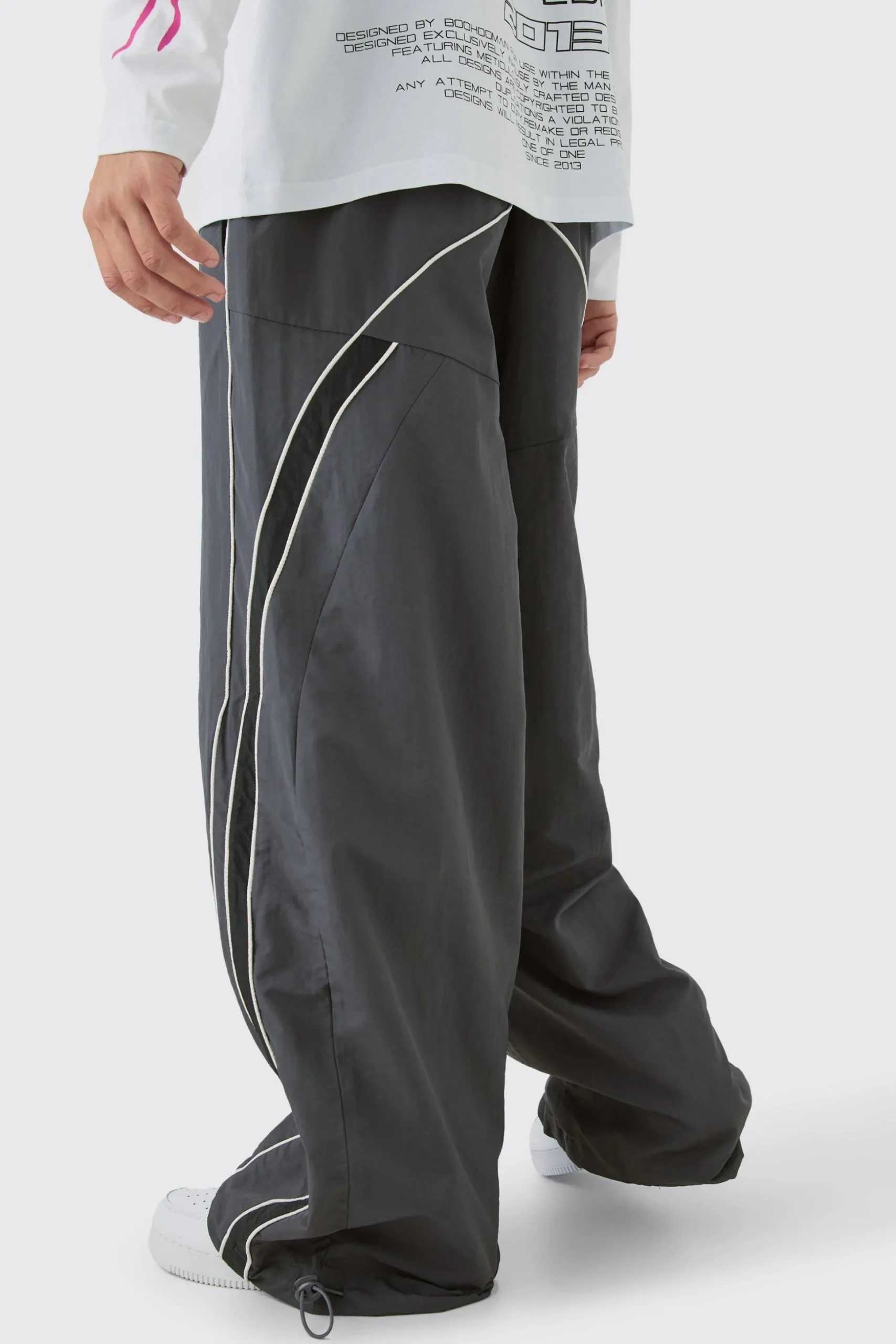 Elasticated Waist Piping Detail Parachute Pants | BoohooMAN UK