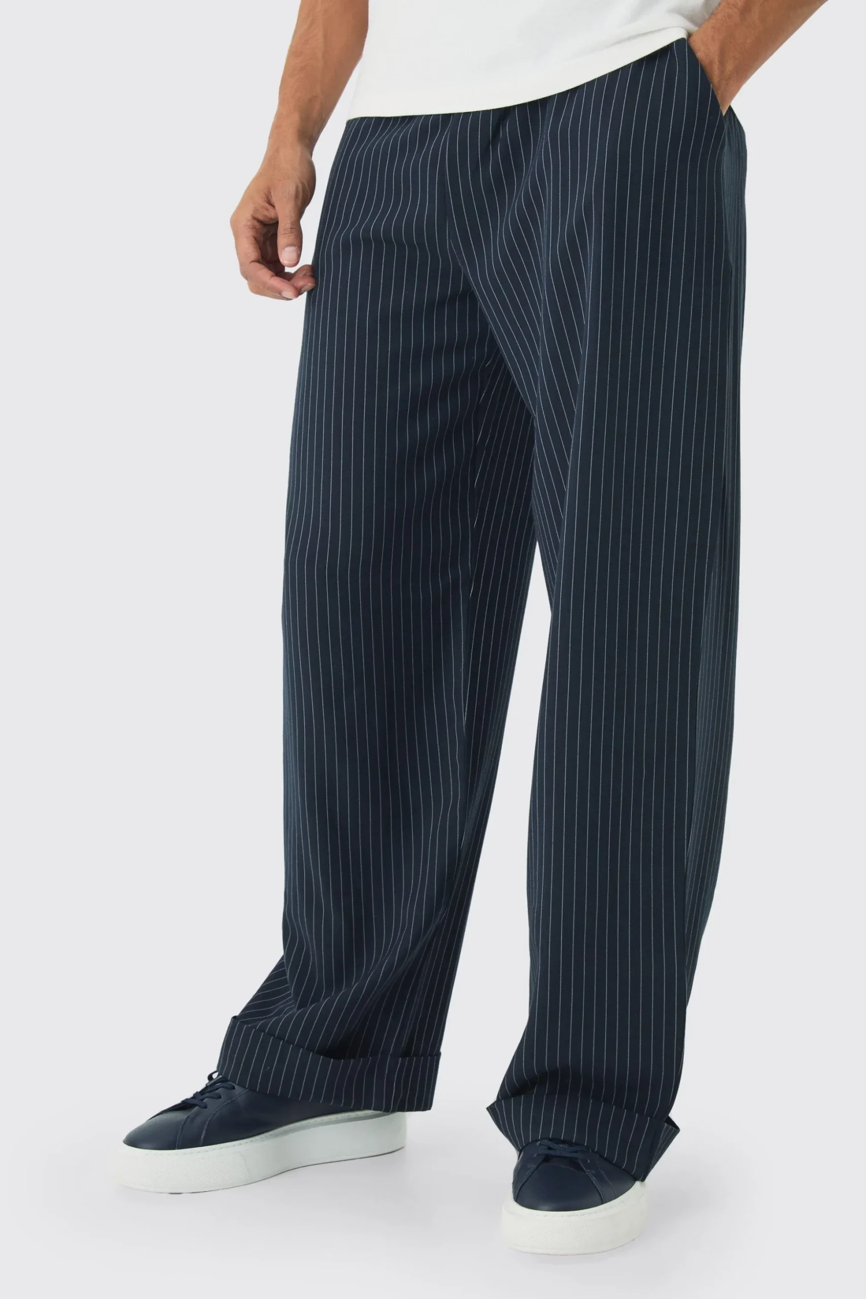 Elasticated Waist Relaxed Pinstripe Turn Up Hem Trousers | BoohooMAN UK
