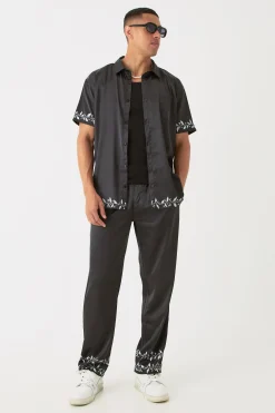 Elasticated Waist Satin Hem Detail Straight Trouser | BoohooMAN UK