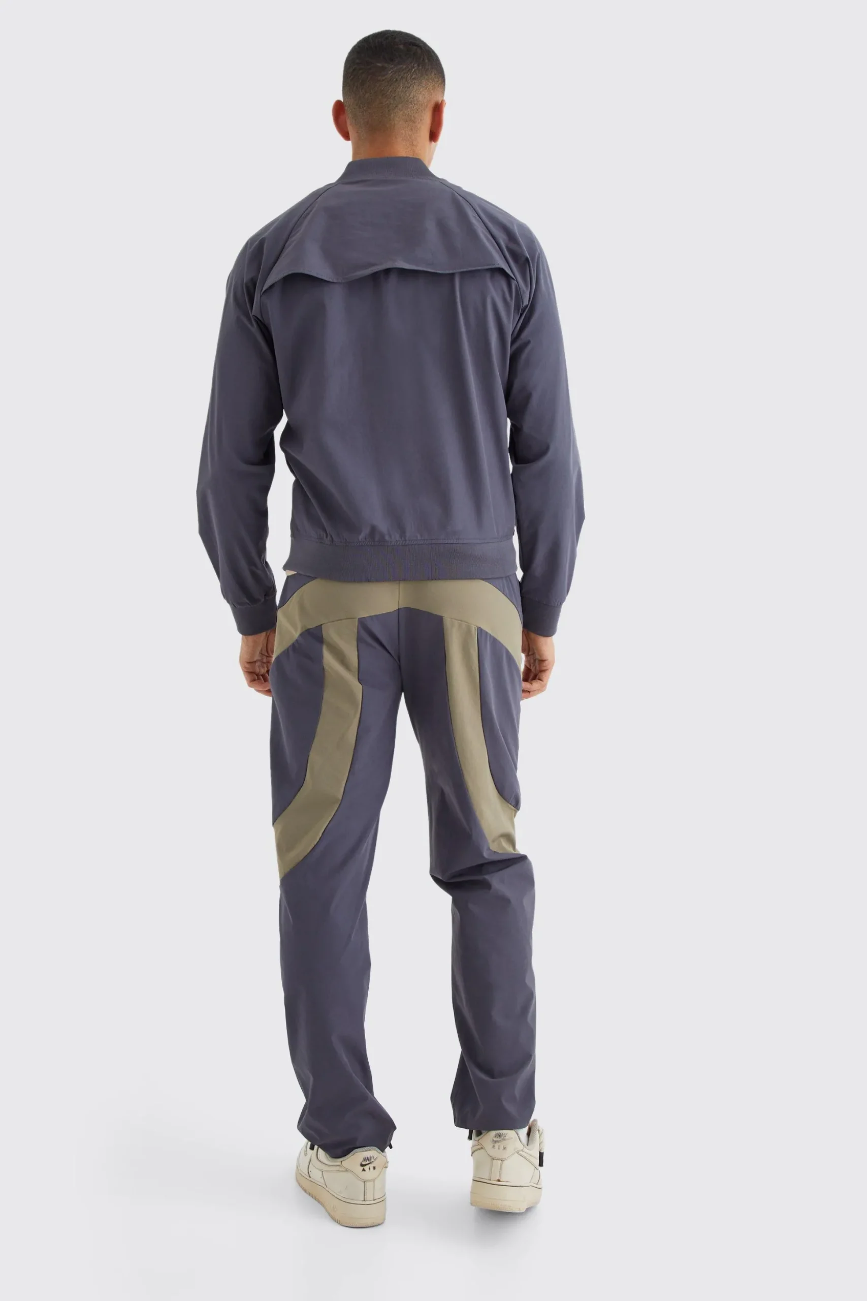 Elasticated Waist Straight Technical Stretch Panel Trouser | BoohooMAN UK
