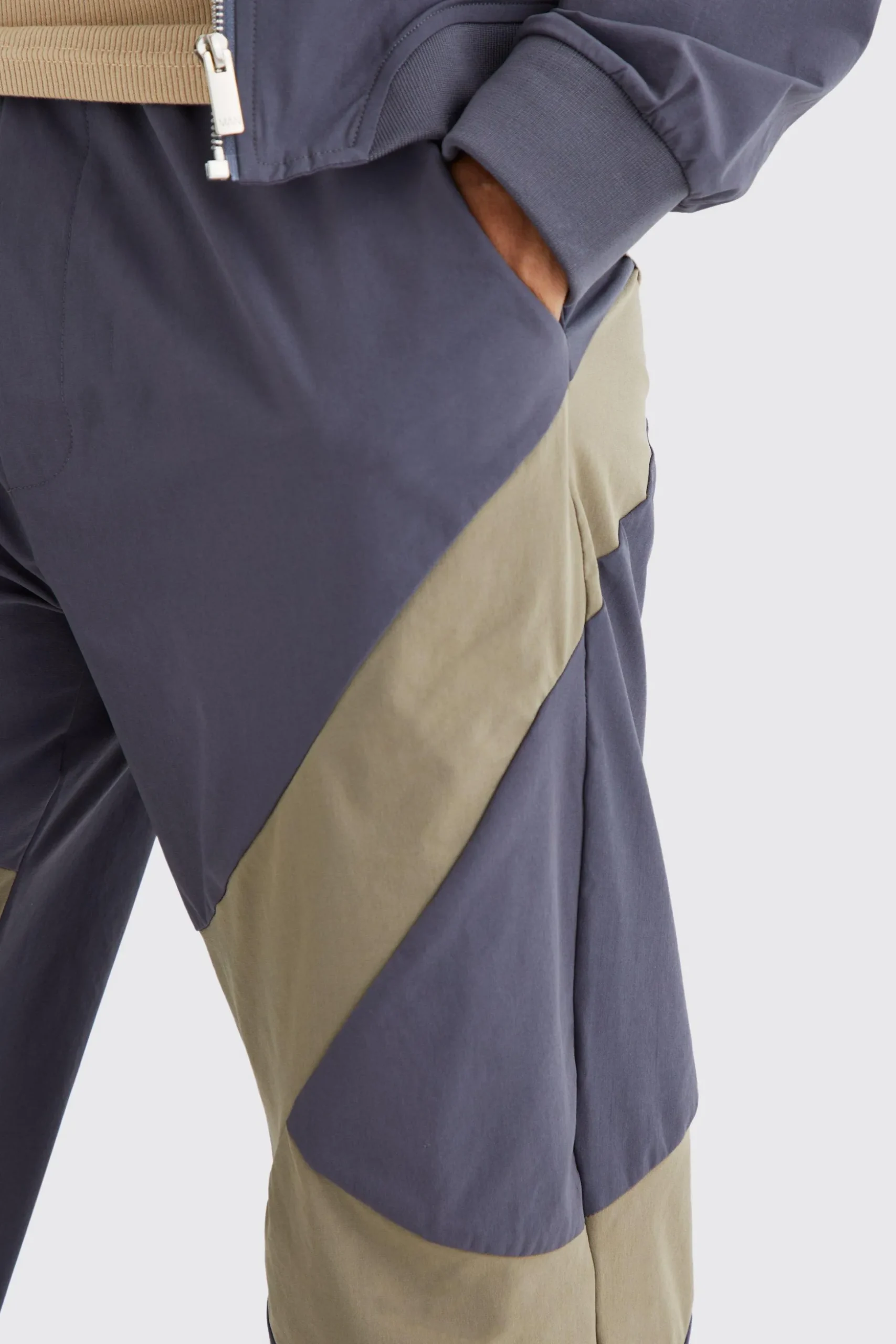 Elasticated Waist Straight Technical Stretch Panel Trouser | BoohooMAN UK