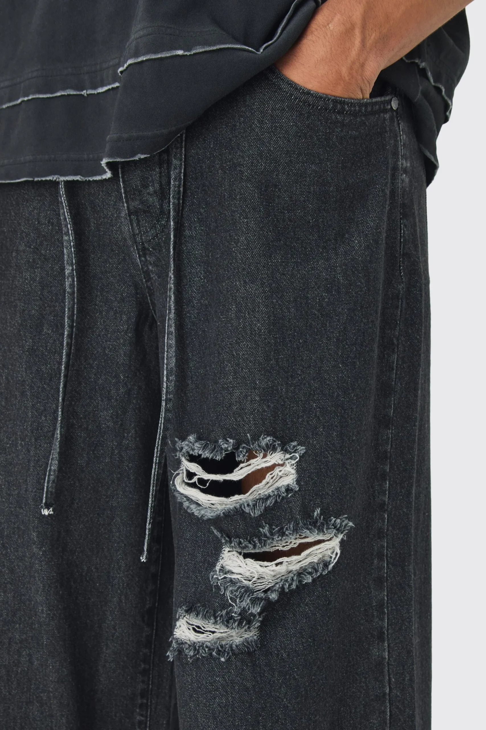 Extreme Baggy Rigid Ripped Jeans With Belt Detail | BoohooMAN UK