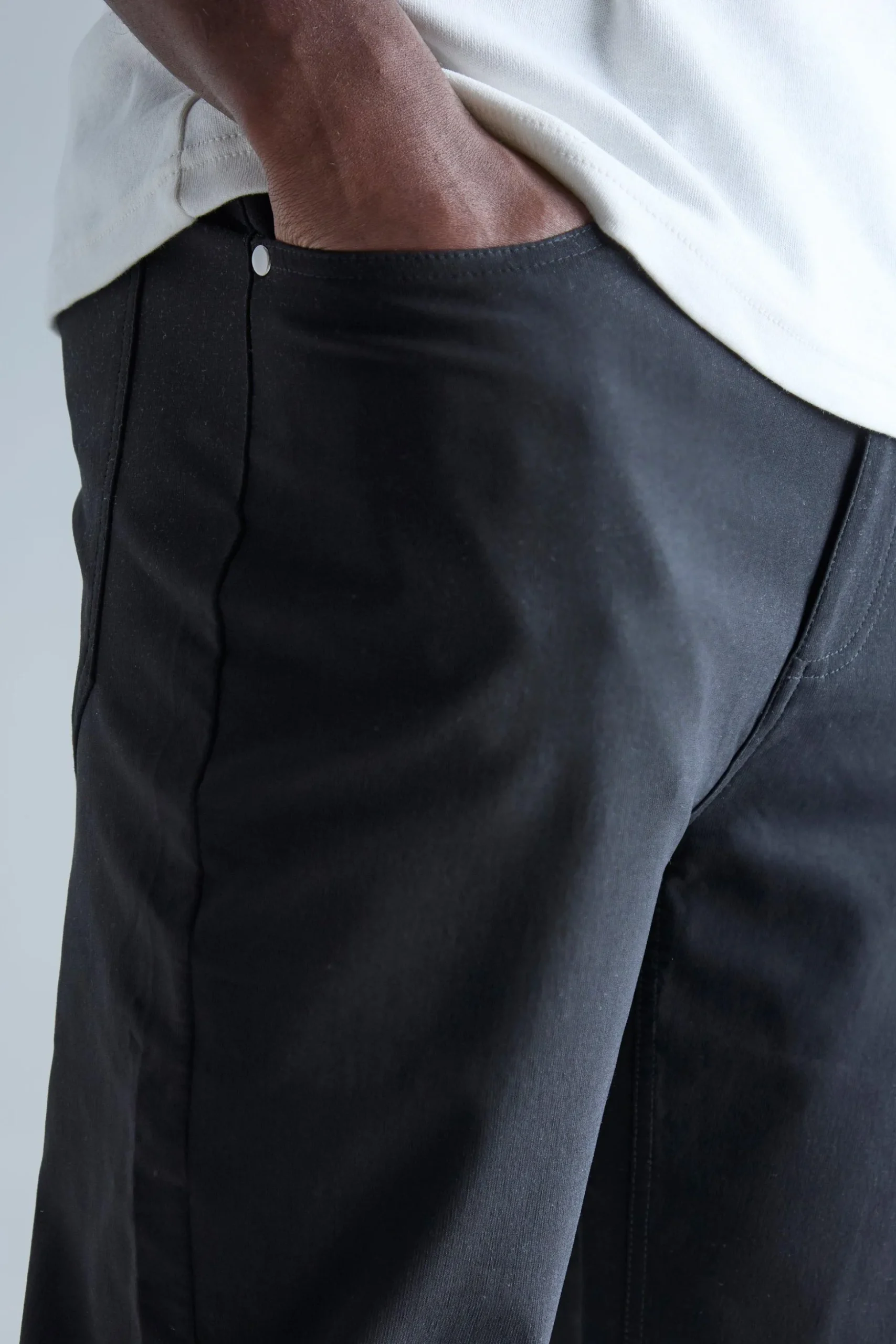 Fixed Waist Slim Fit Technical Golf Stretch Trouser | BoohooMAN UK