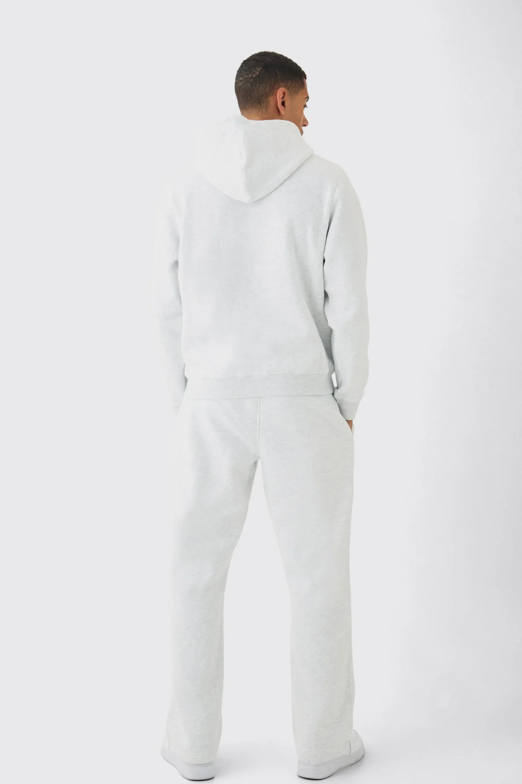 330GSM Basic Zip Through Hoodie | BoohooMAN UK