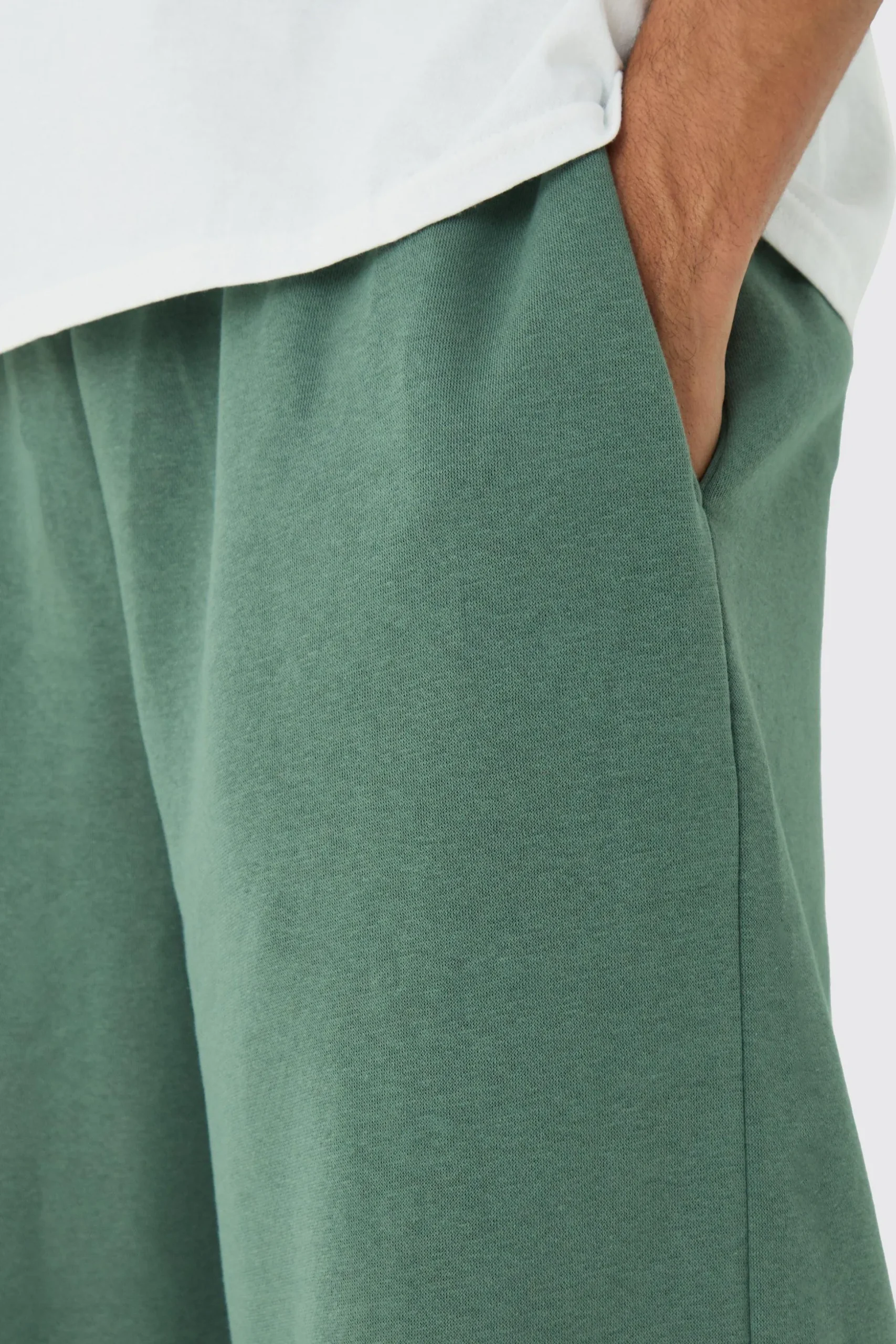 330GSM Extreme Wide Leg Basic Jogger | BoohooMAN UK