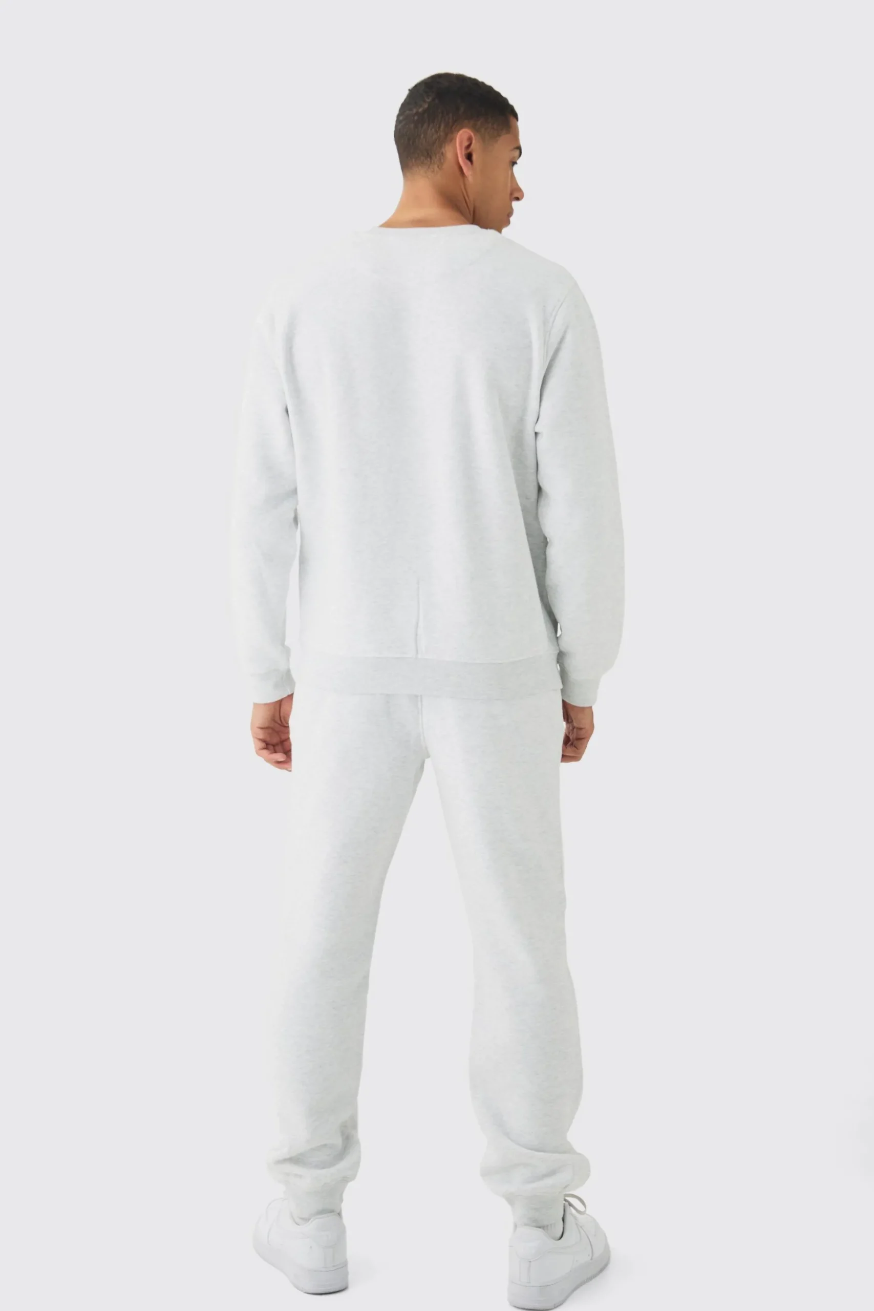 330GSM Man Signature Regular Fit Joggers | BoohooMAN UK