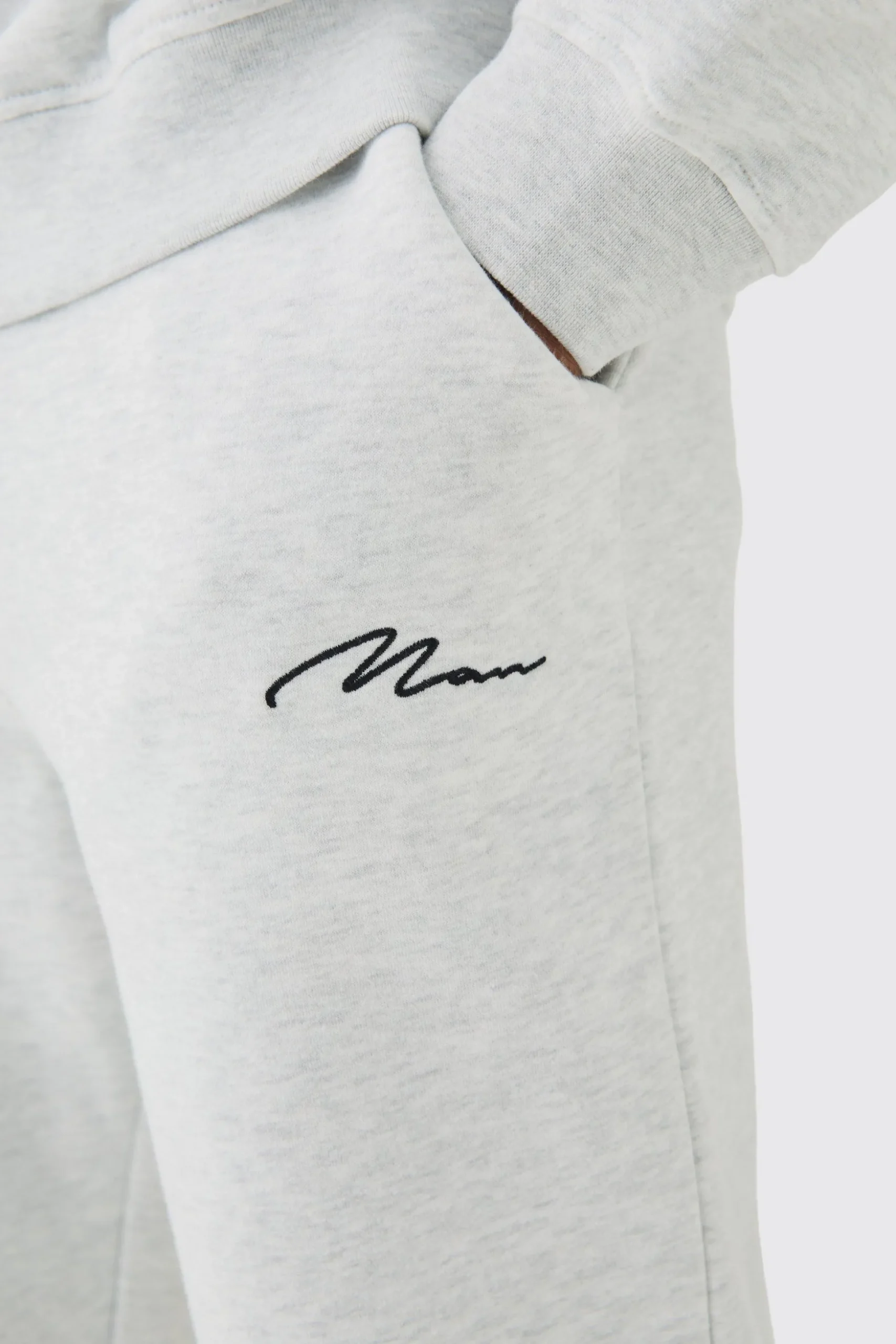 330GSM Man Signature Regular Fit Joggers | BoohooMAN UK