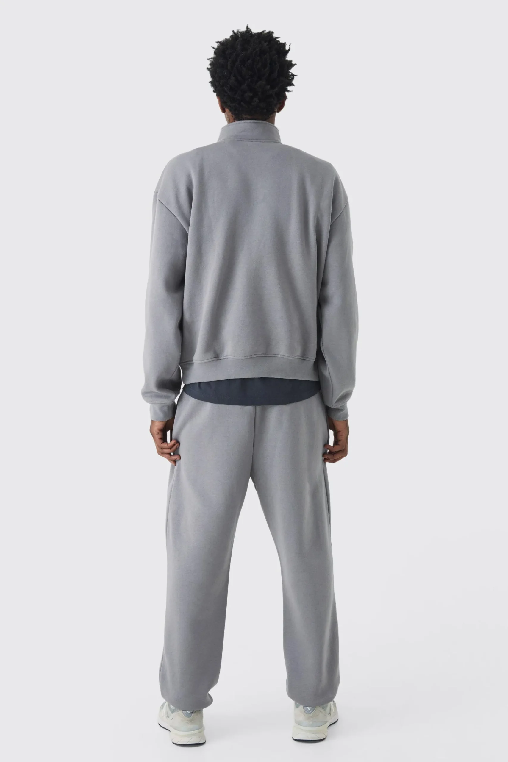 330GSM Slim Fit Basic Jogger | BoohooMAN UK