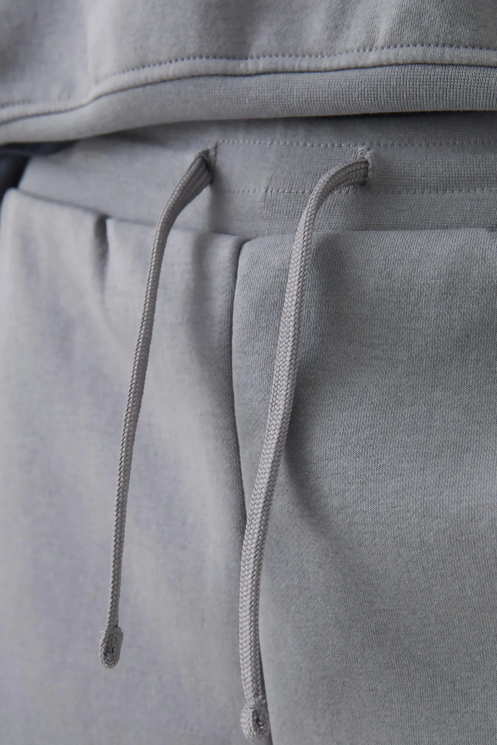 330GSM Slim Fit Basic Jogger | BoohooMAN UK