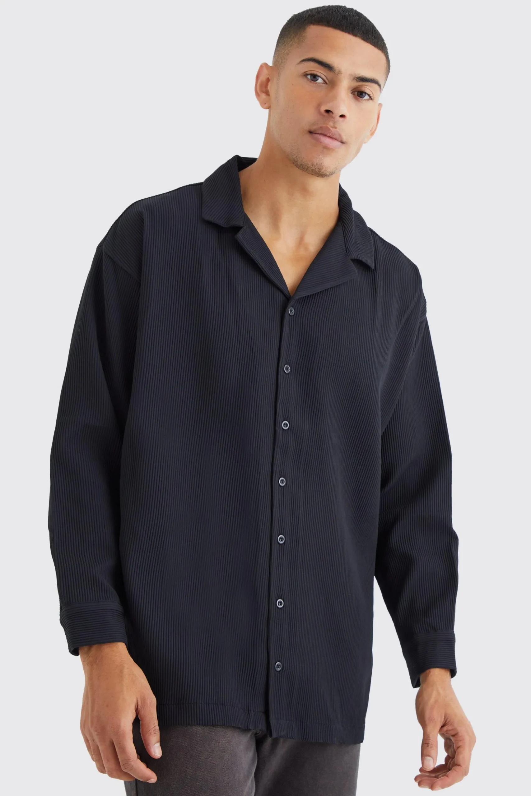 Long Sleeve Pleated Oversized Shirt | BoohooMAN UK
