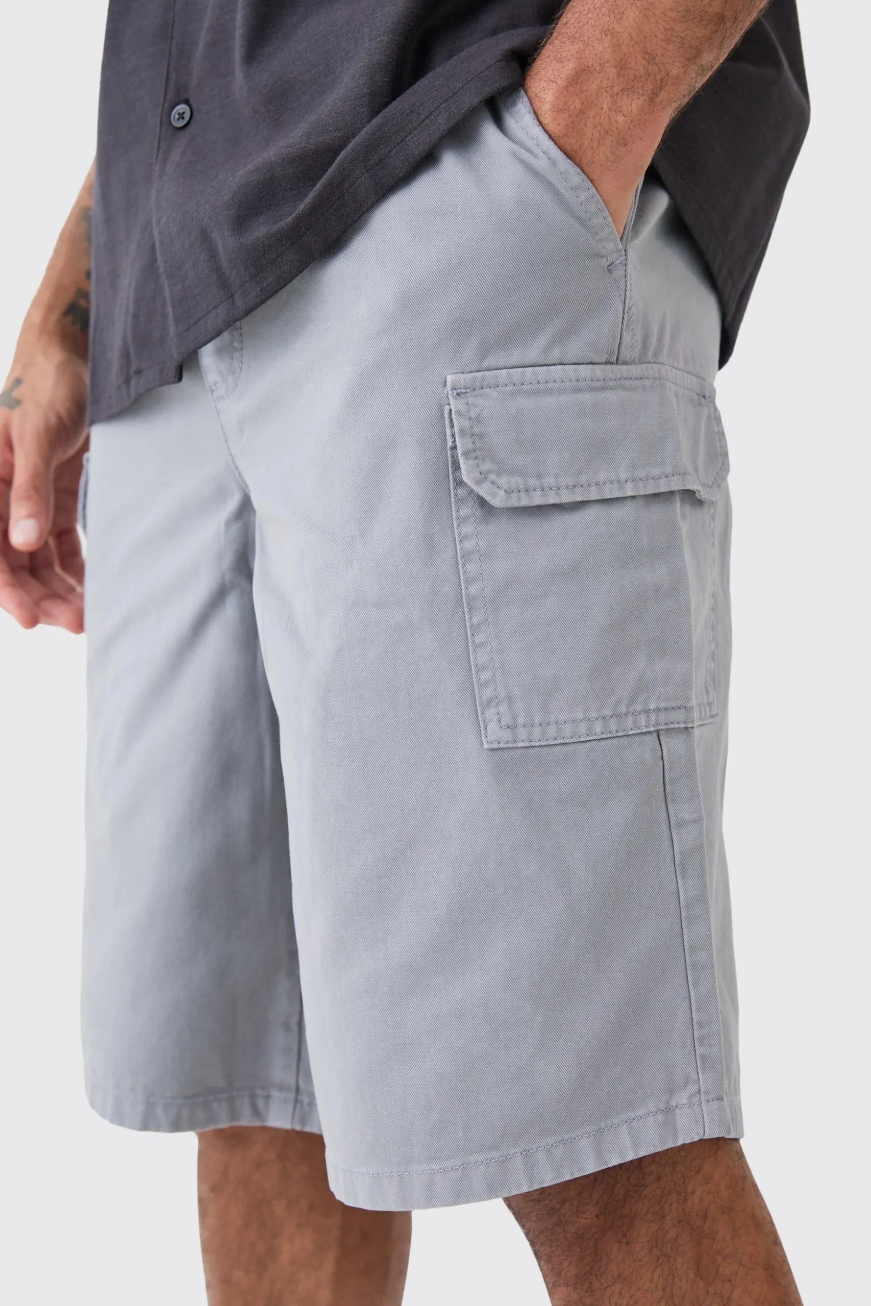 Longer Length Relaxed Fit Elasticated Waist Cargo Shorts | BoohooMAN UK