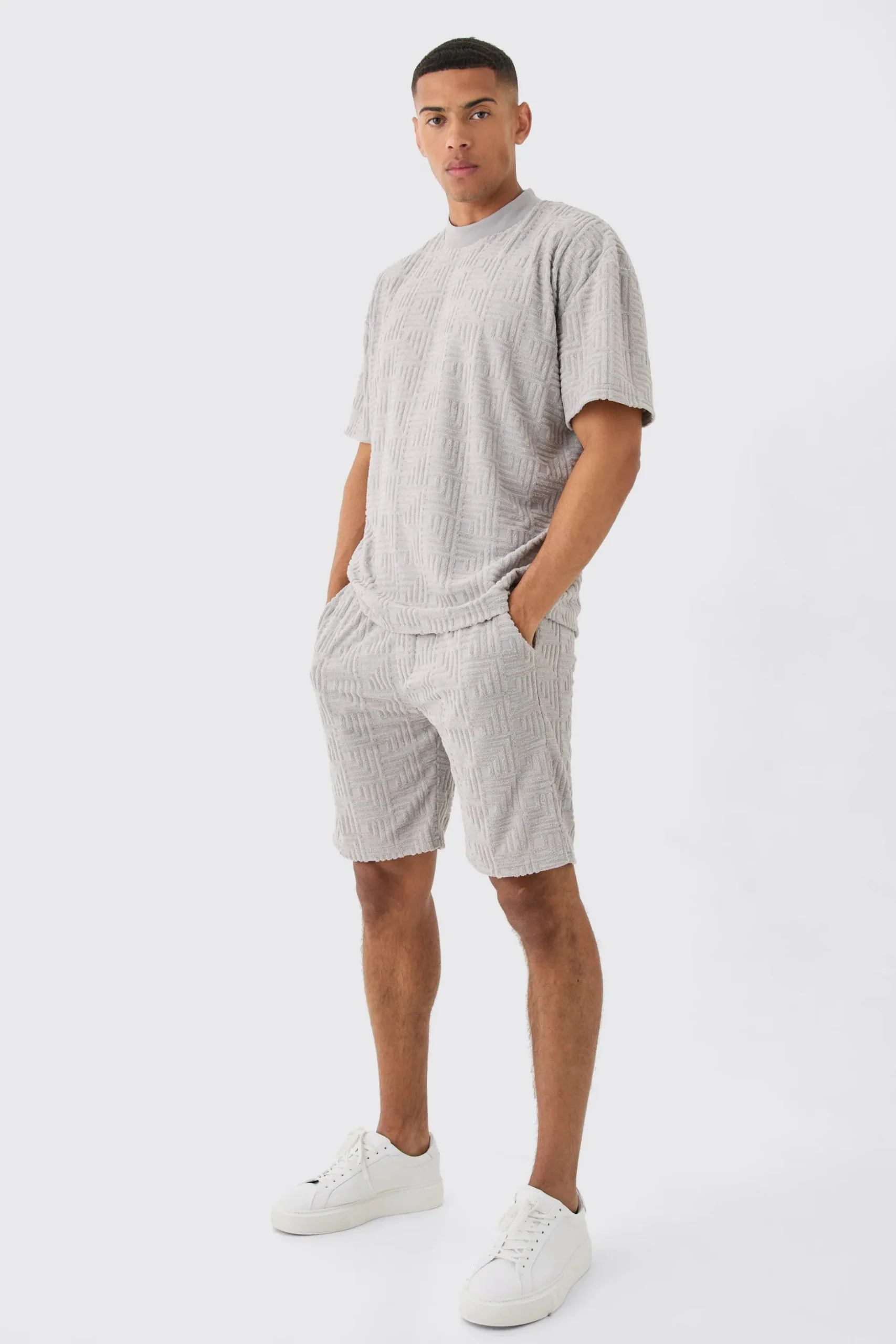 Loose Fit Geo Towelling Jacquard Shorts | BoohooMAN UK