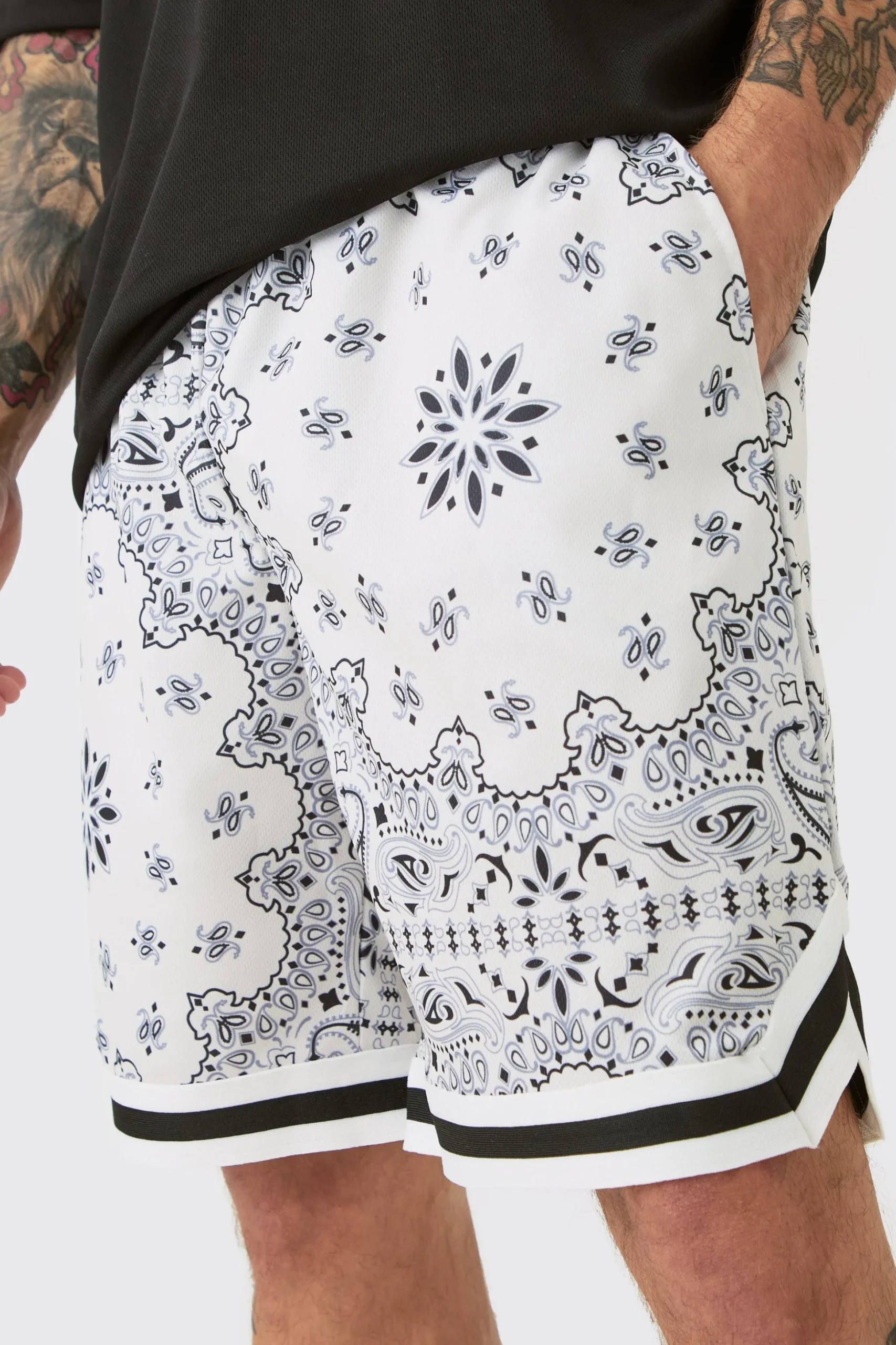 Loose Fit Mid Length Bandana Mesh Basketball Short | BoohooMAN UK