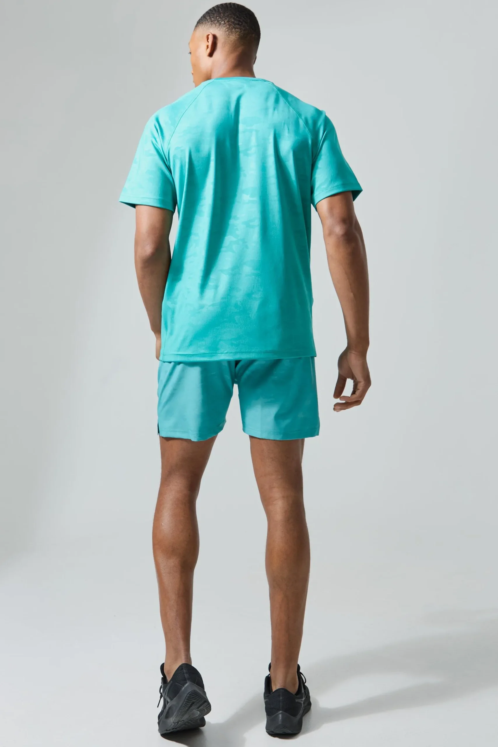 Man Active Camo 5inch Short | BoohooMAN UK