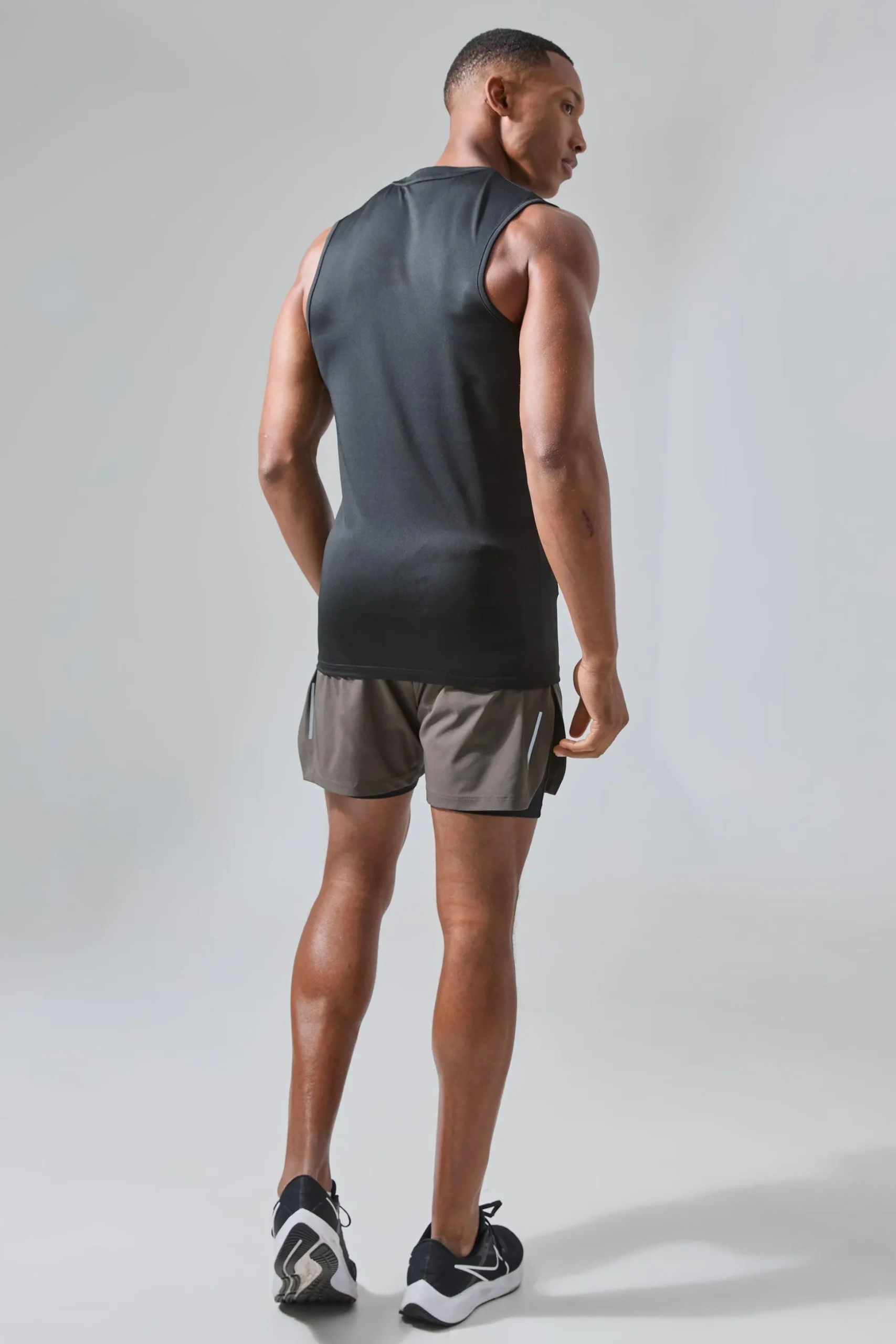 Man Active Compression Tank | BoohooMAN UK