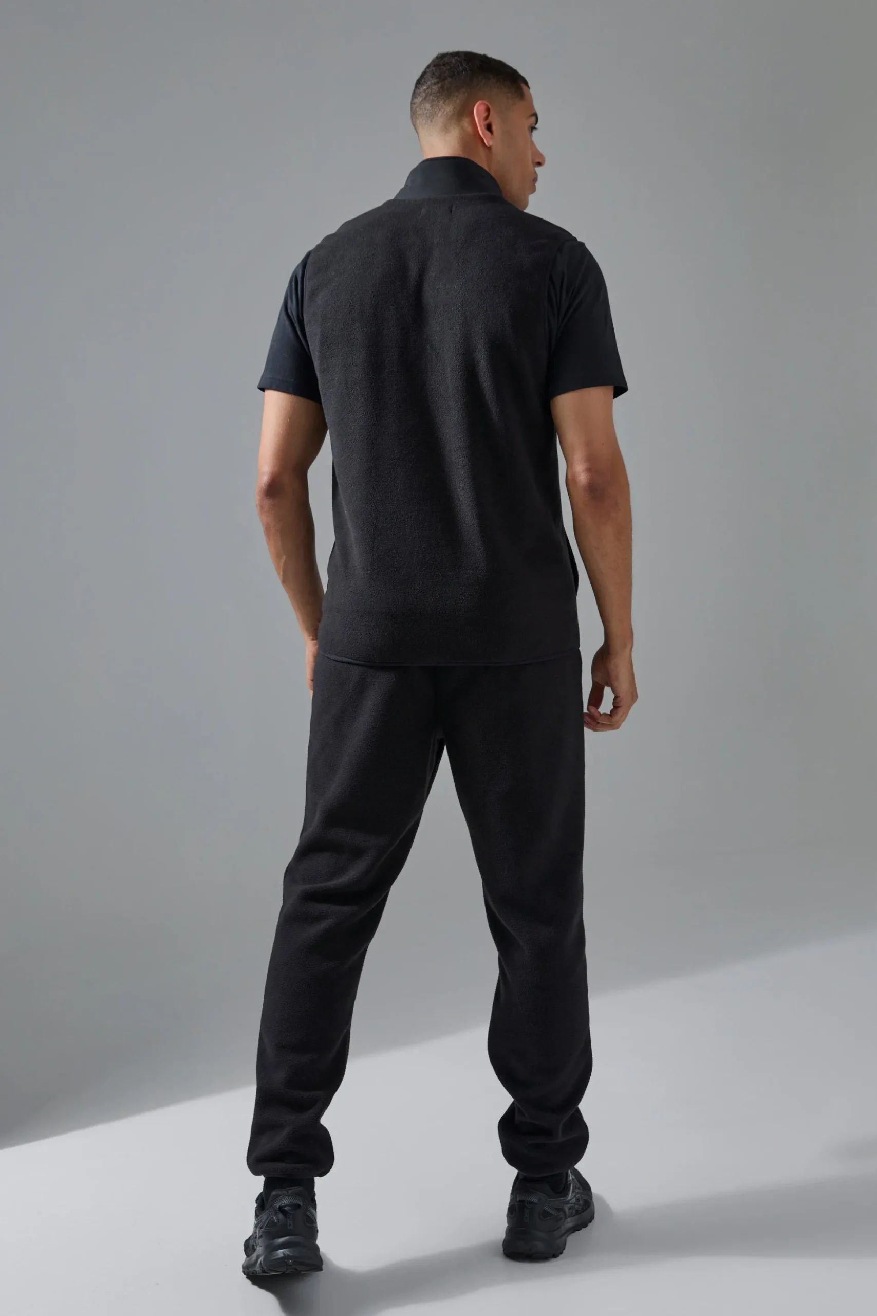 Man Active Fleece Gilet | BoohooMAN UK