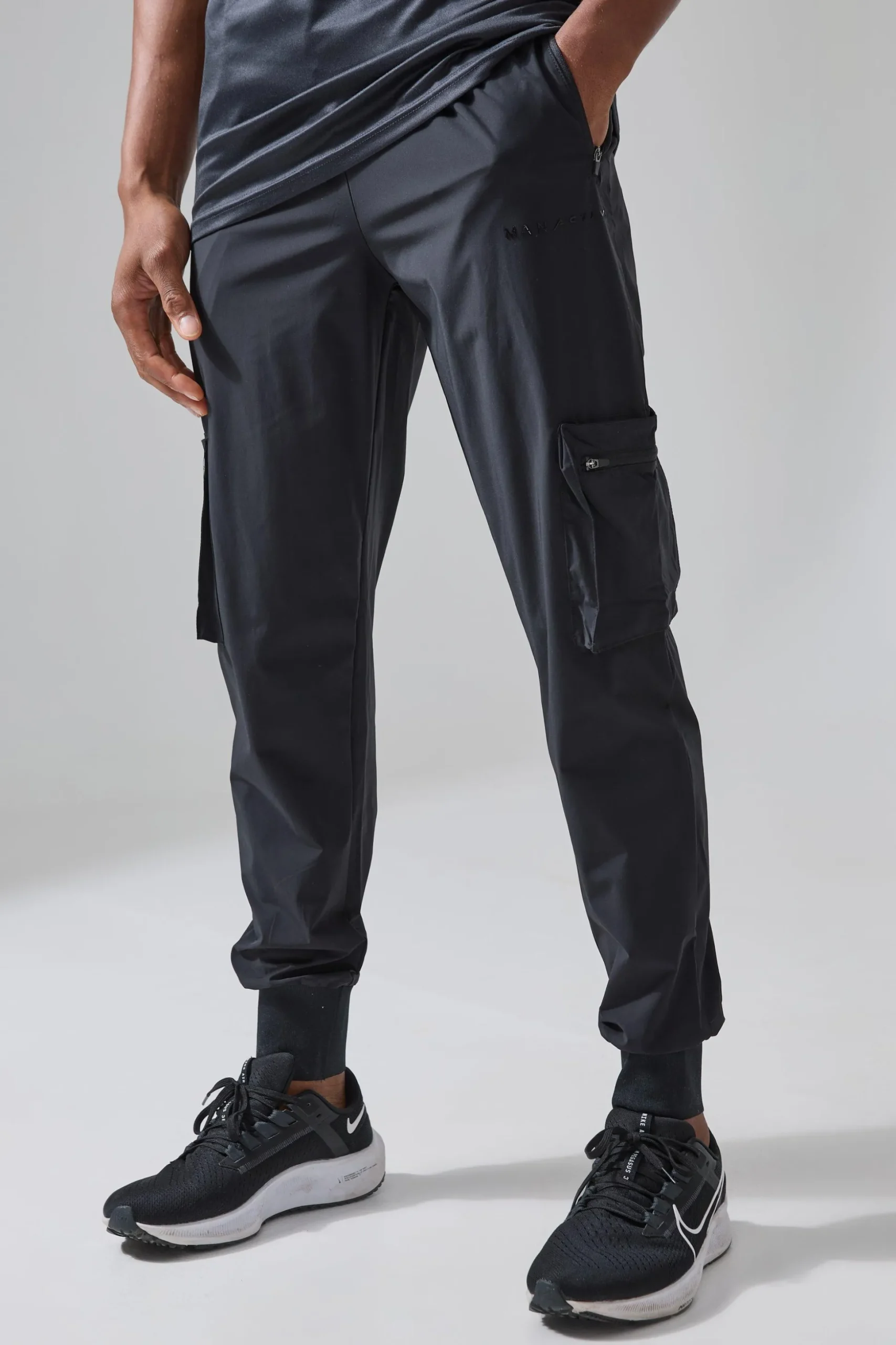 Man Active Gym Deep Rib Tech Tapered Cargo Pant | BoohooMAN UK