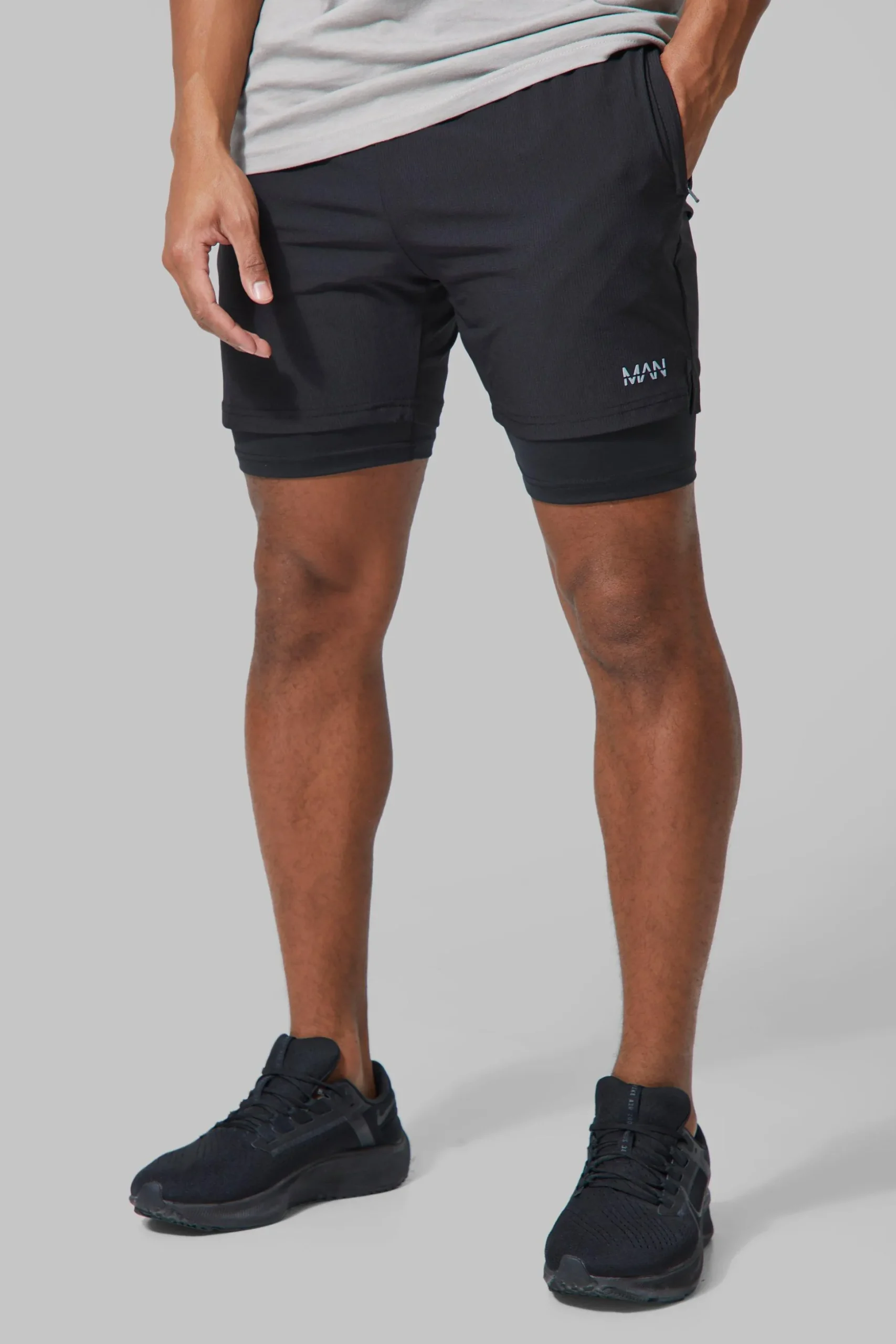 Man Active Gym 5inch 2-in-1 Regular Fit Short | BoohooMAN UK
