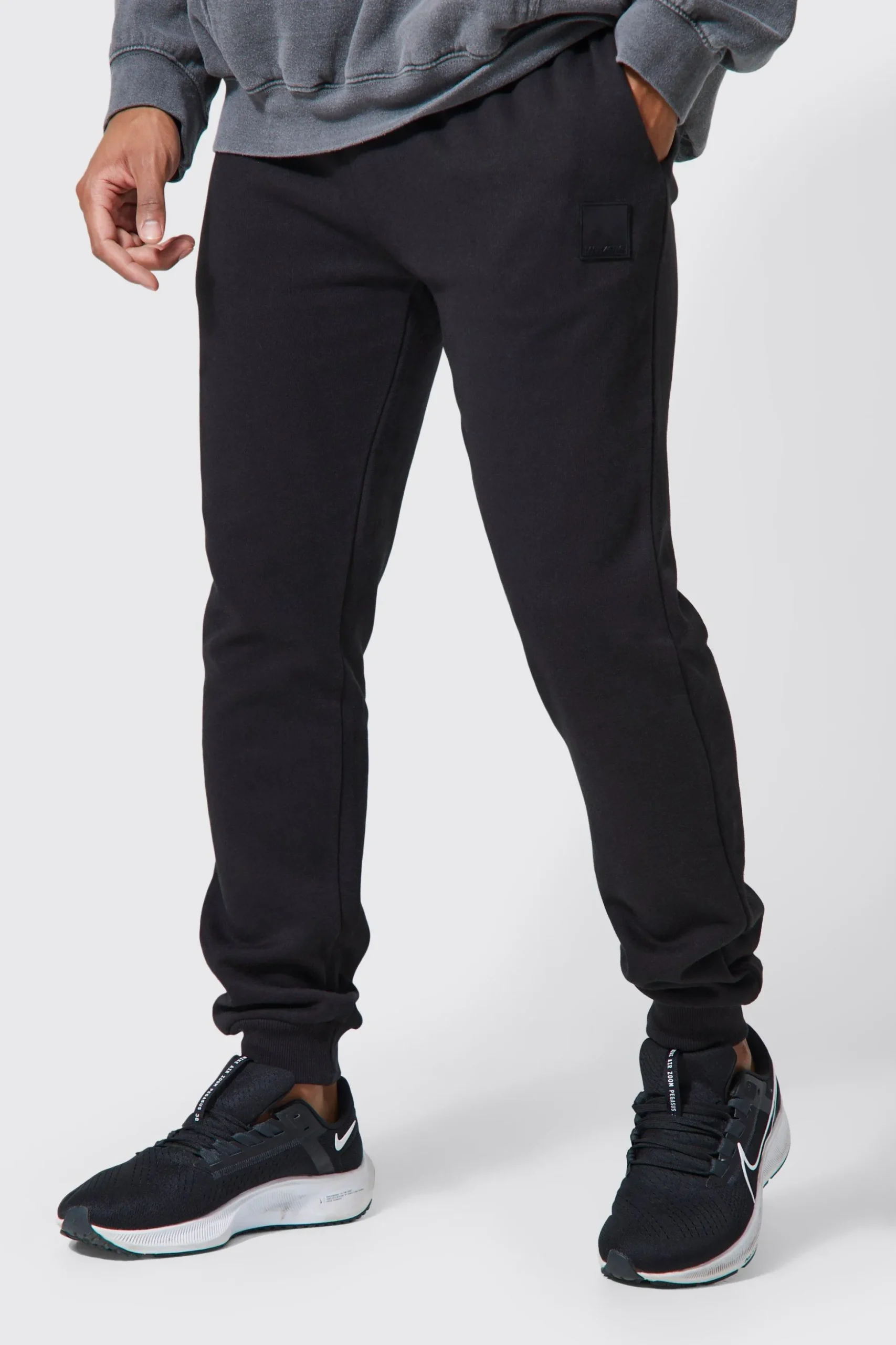 Man Active Gym Pocket Detail Regular Fit Joggers | BoohooMAN UK