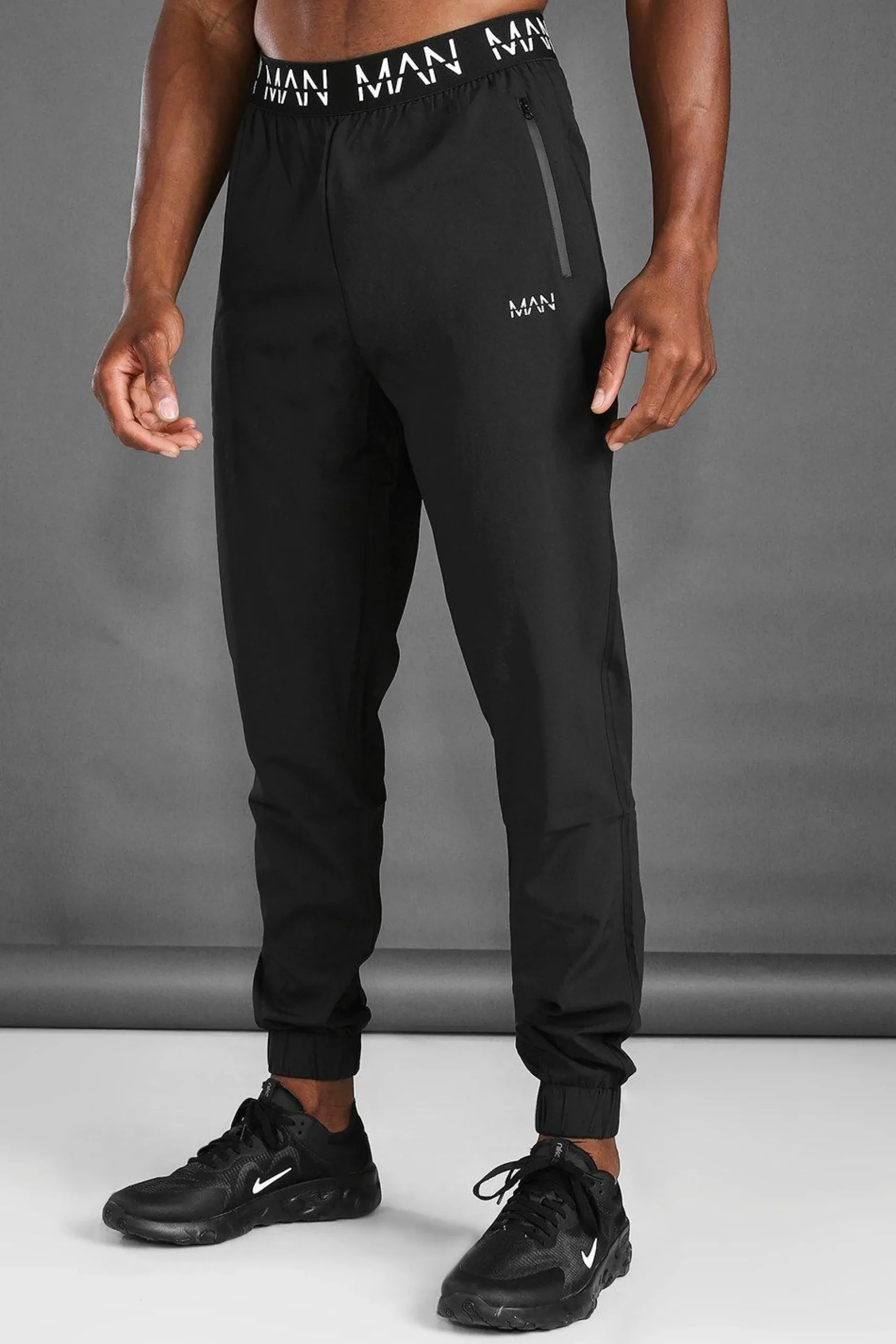 Man Active Gym Tapered Jogger | BoohooMAN UK