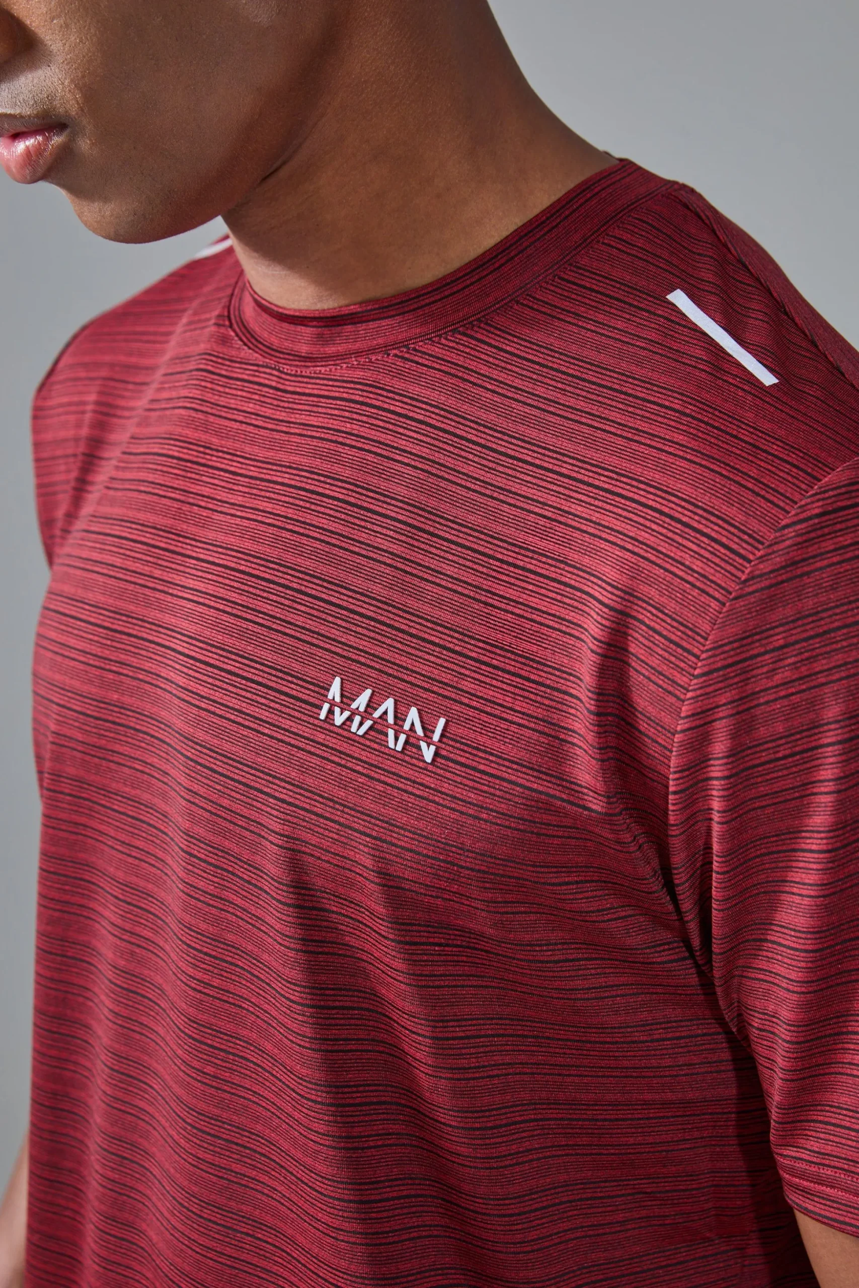 Man Active Lightweight Performance T-shirt | BoohooMAN UK