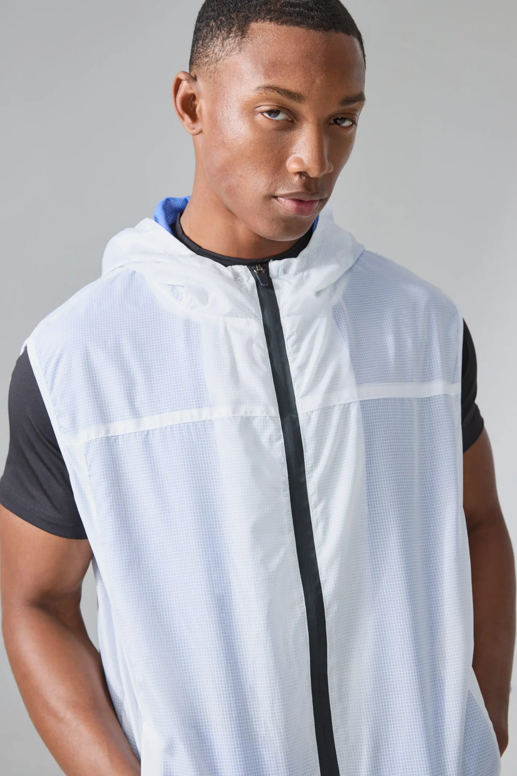 Man Active Mesh Lined Hooded Regular Fit Gilet | BoohooMAN UK