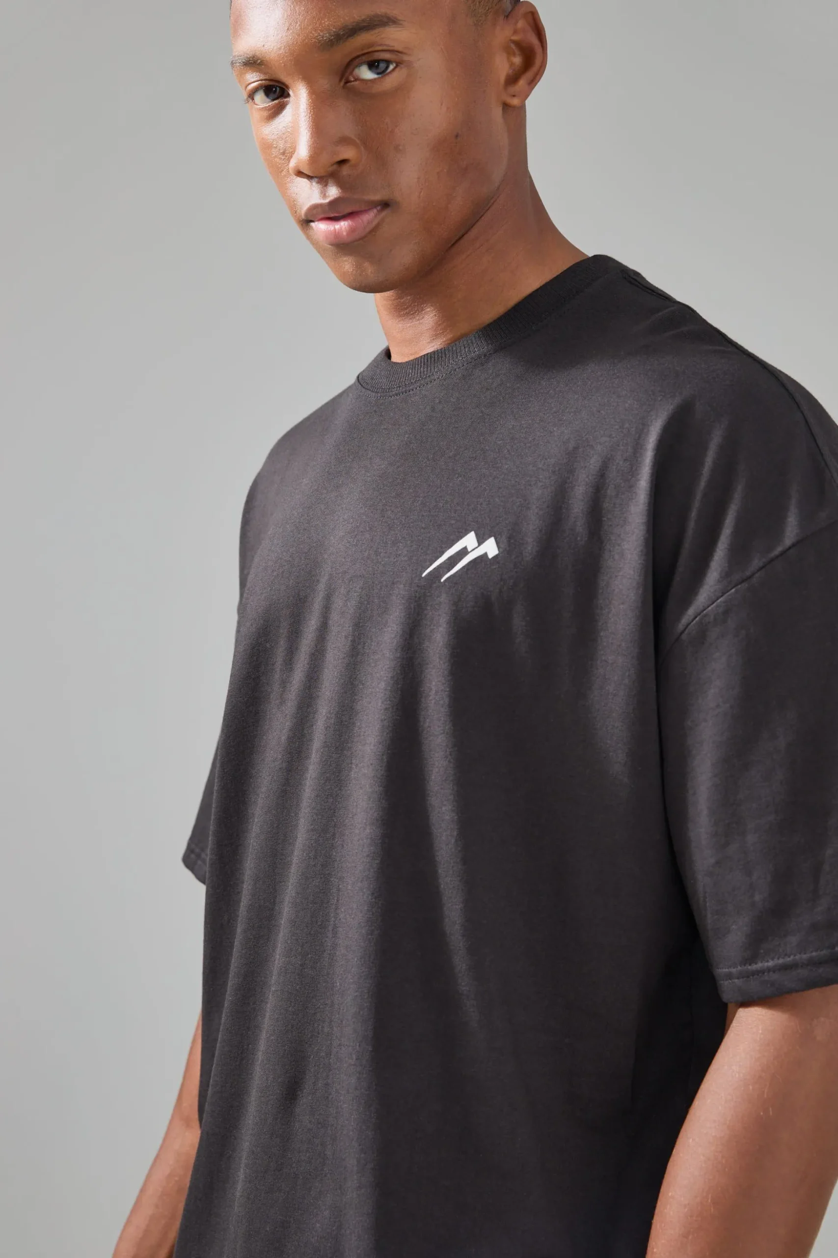 Man Active Oversized Branded T-shirt | BoohooMAN UK