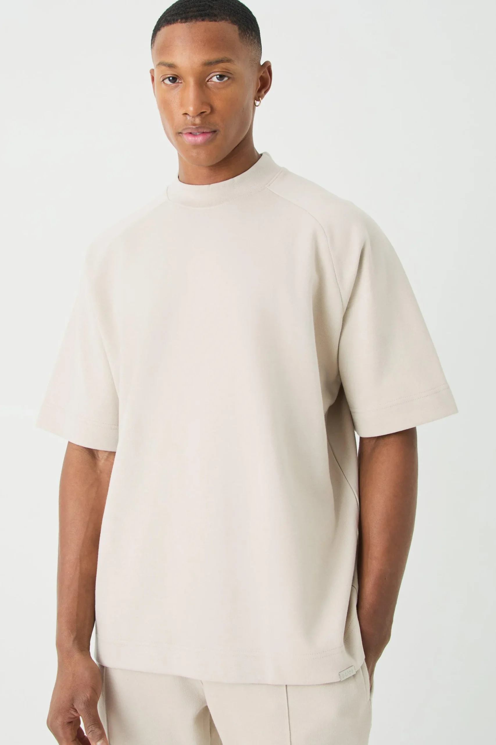 Man Oversized Extended Neck Raglan Heavy Interlock T-shirt | BoohooMAN UK